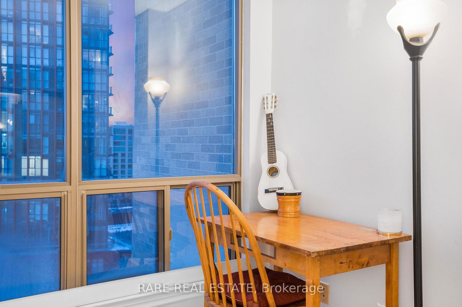 40 Scollard St, unit 1003 for rent