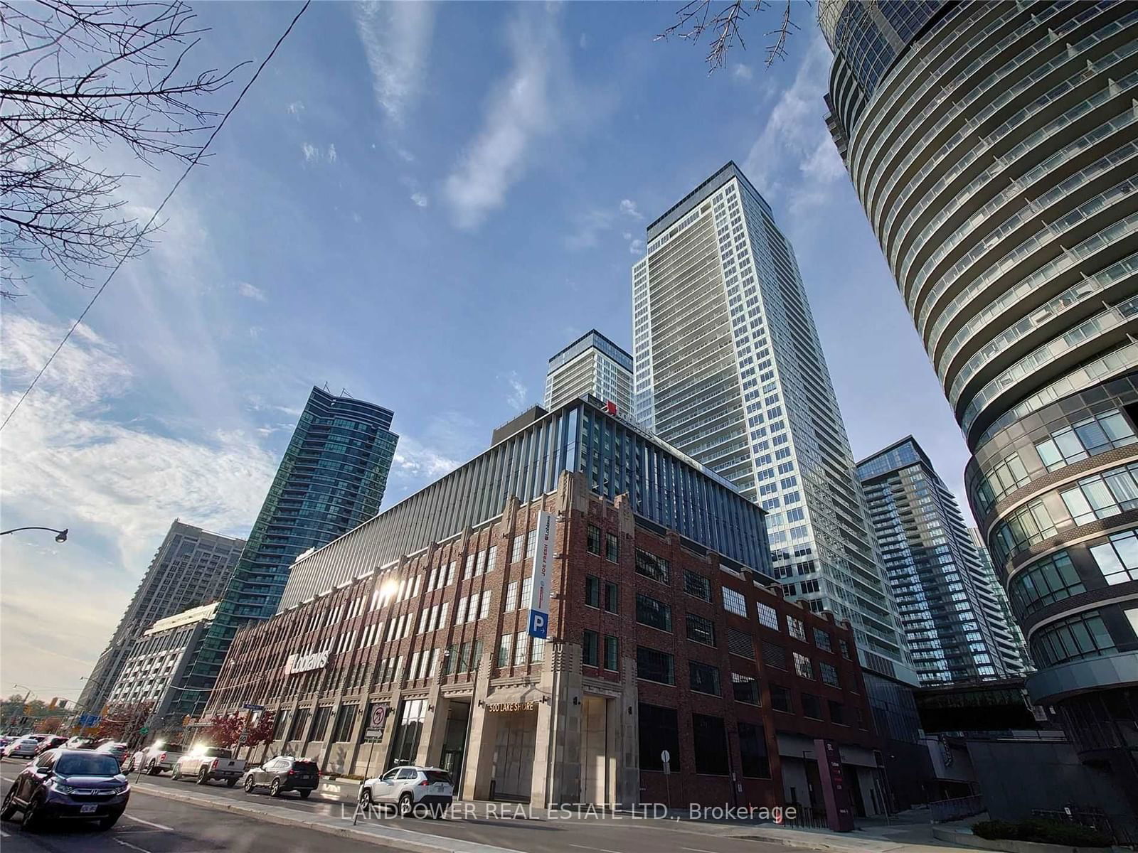 19 Bathurst St, unit 3912 for rent