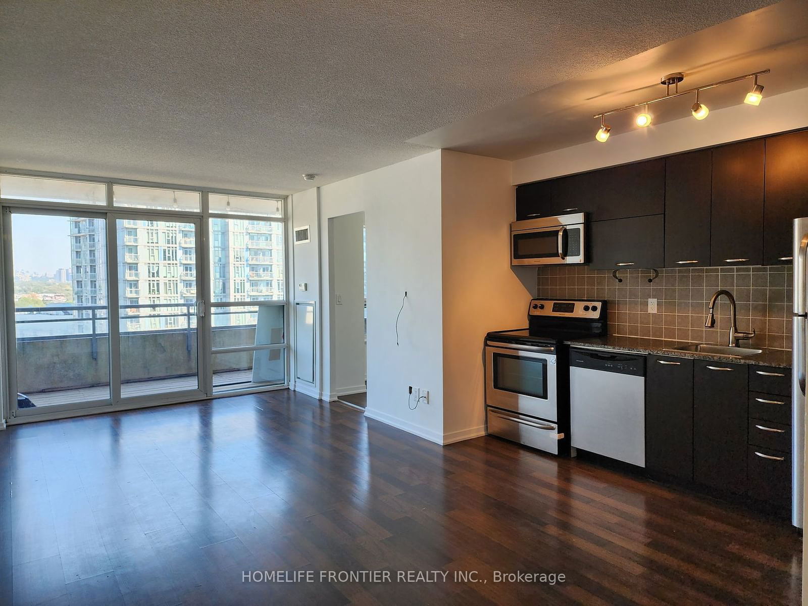 38 Joe Shuster Way, unit 1321 for rent