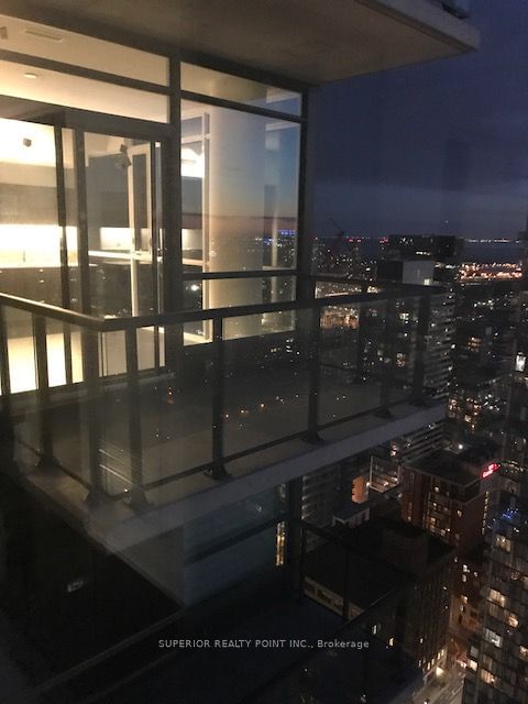 290 Adelaide St W, unit 4004 for sale