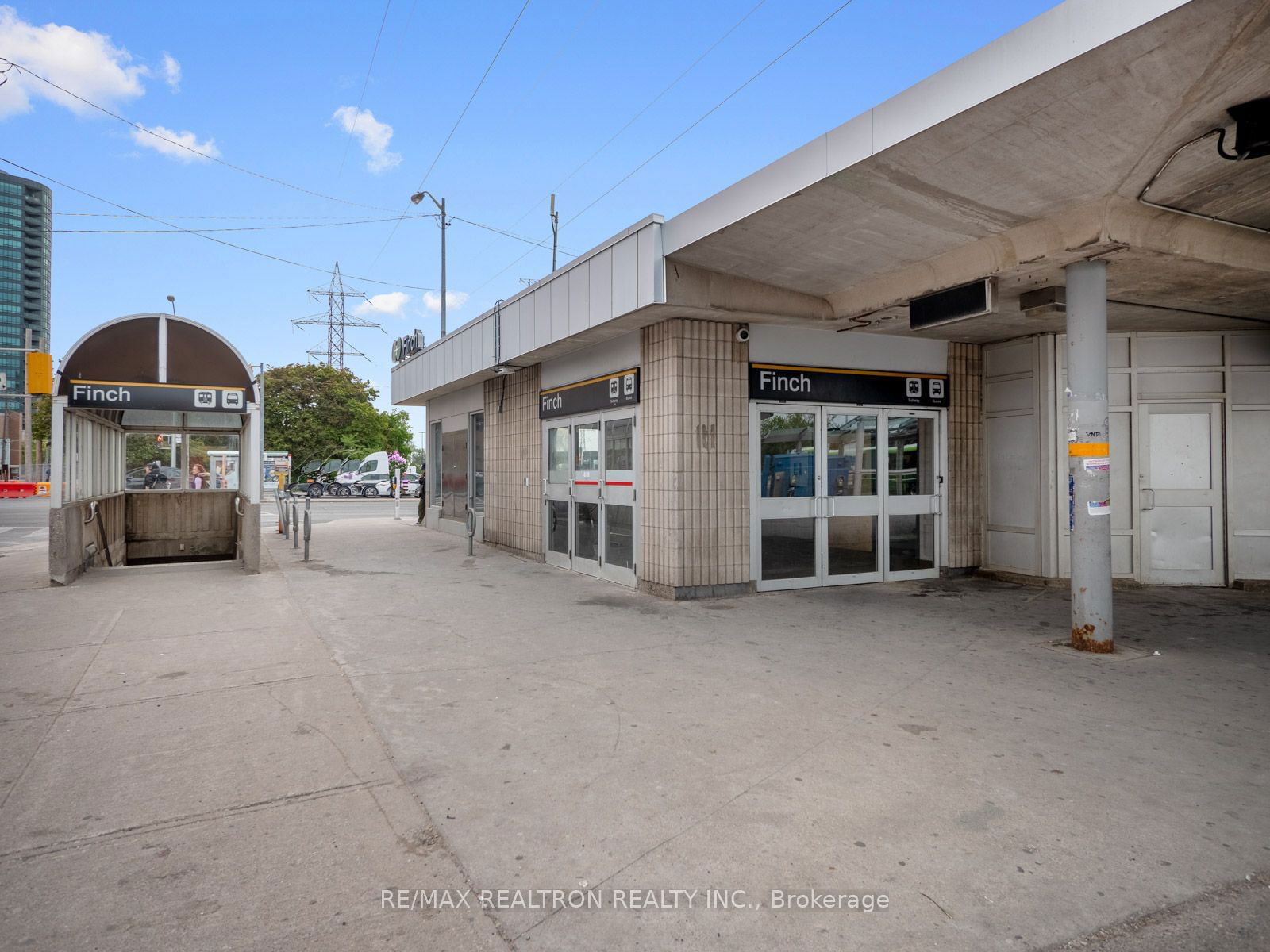 420 Kenneth Ave, unit 4 for sale