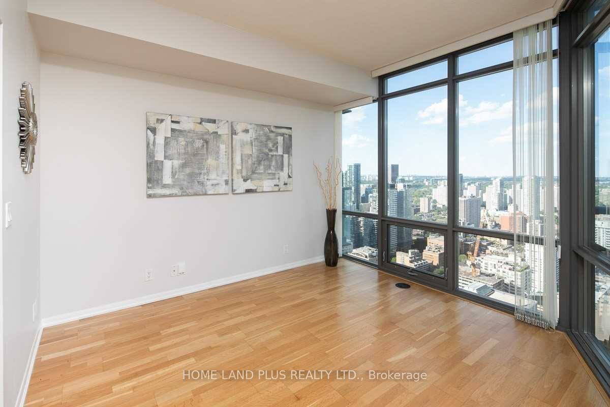 832 Bay St, unit 4407 for rent