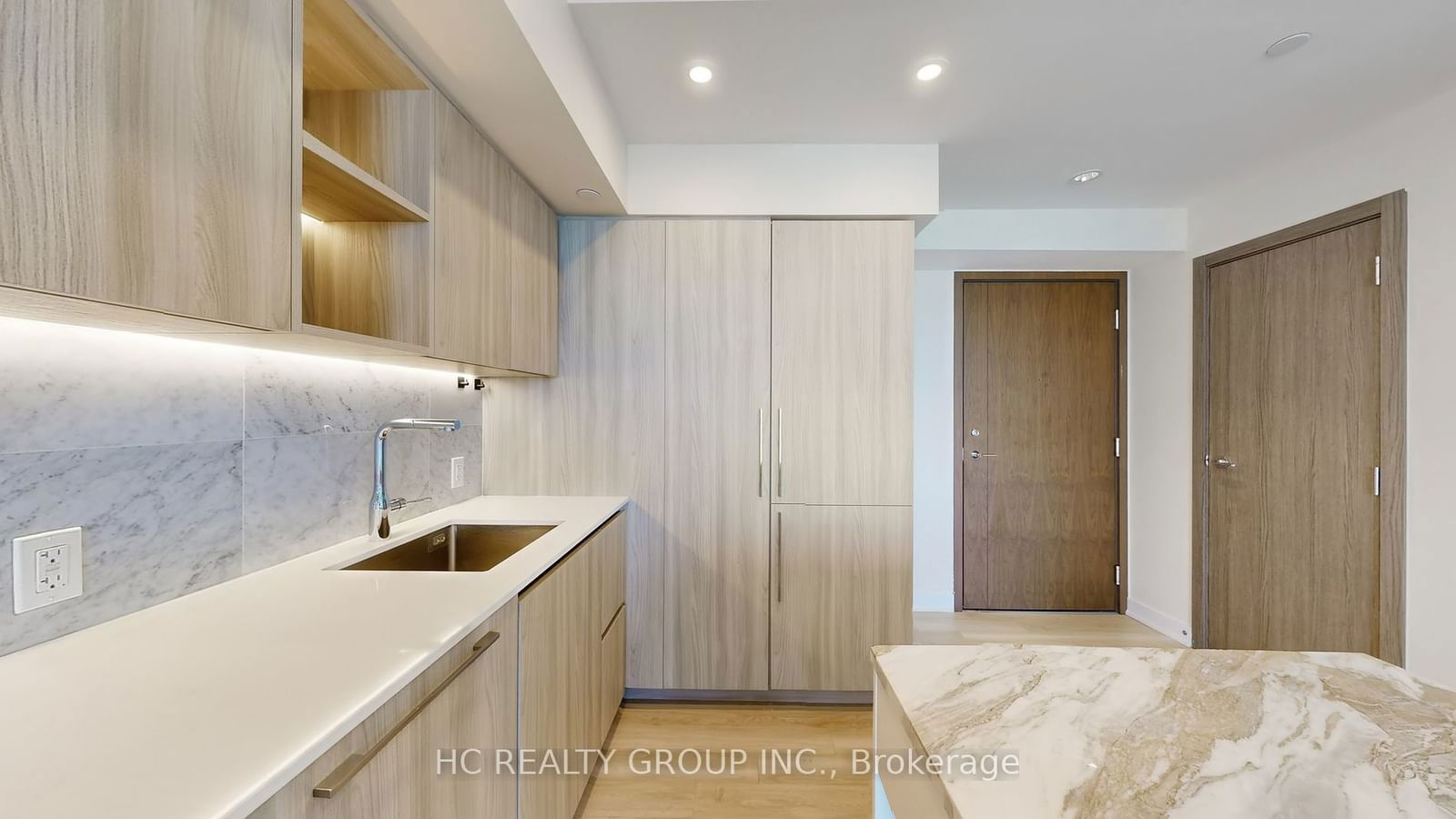 17 Bathurst St, unit 3808 for sale