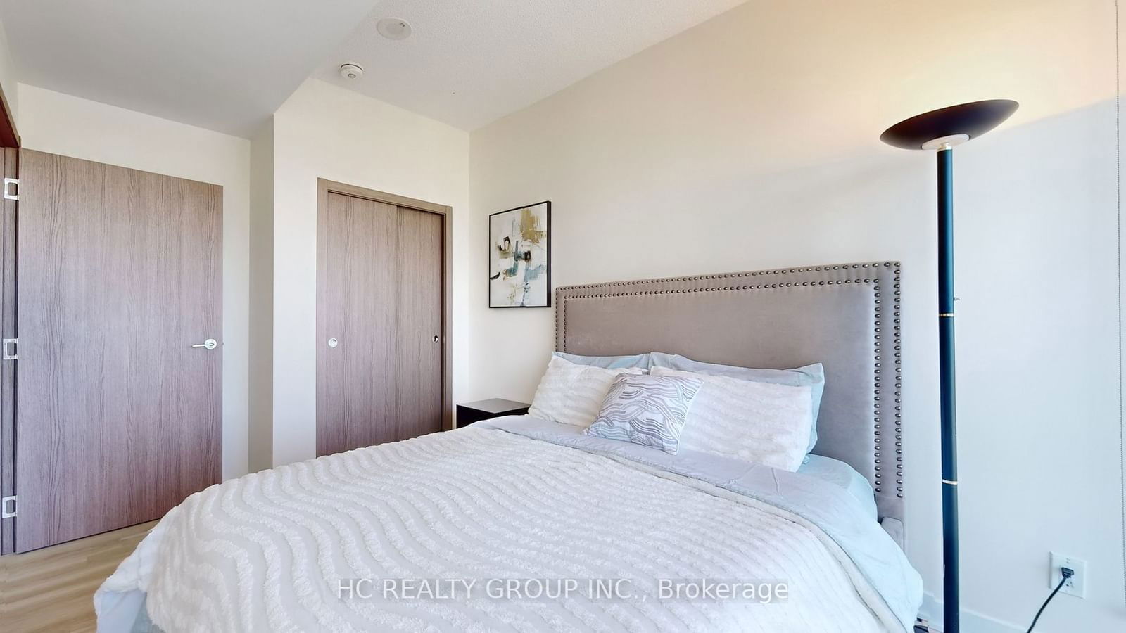 17 Bathurst St, unit 3808 for sale