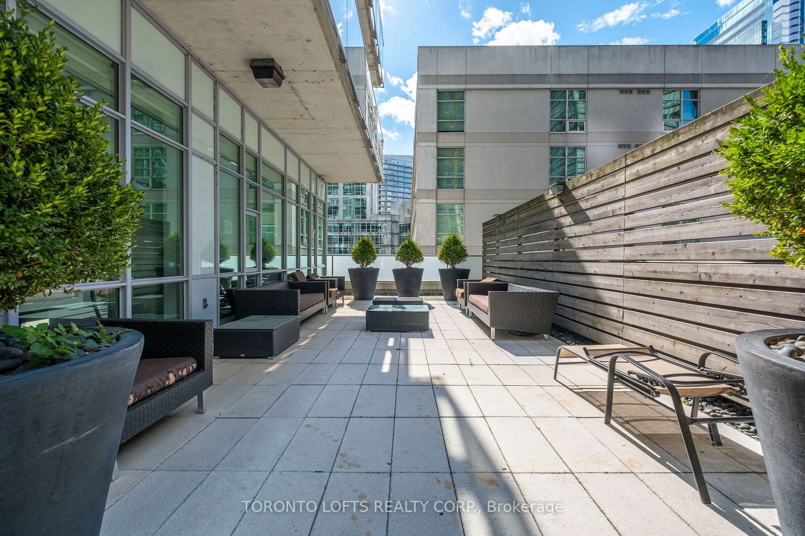 375 King St W, unit 604 for sale