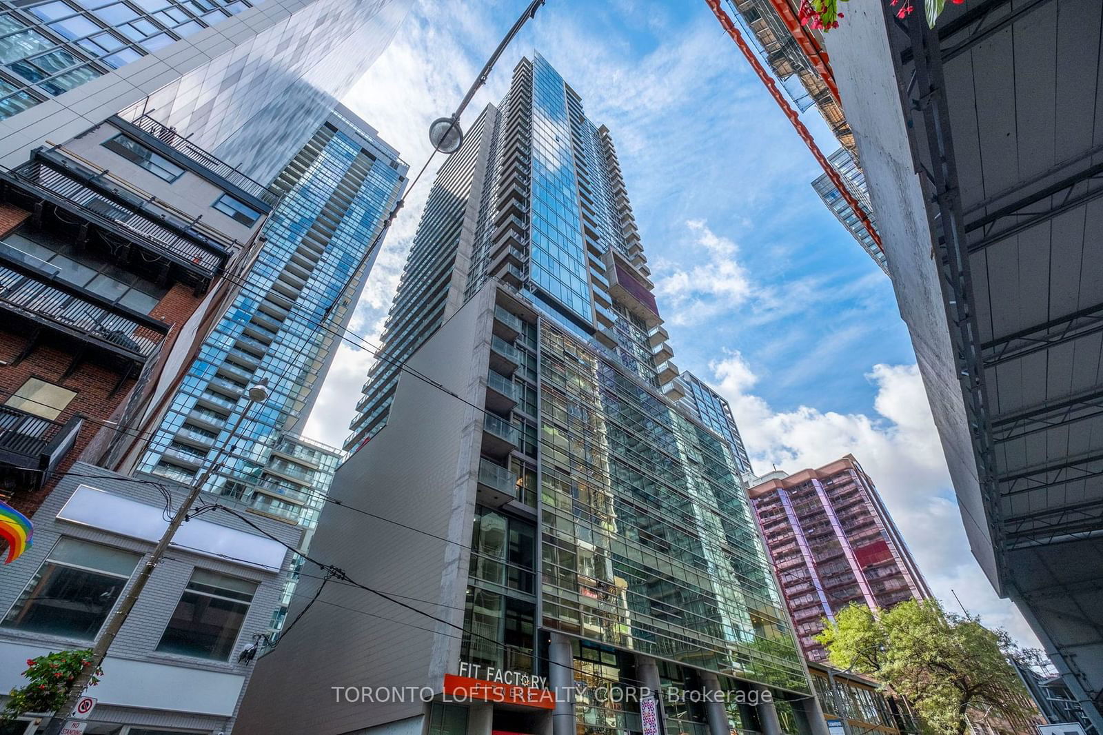 375 King St W, unit 604 for sale