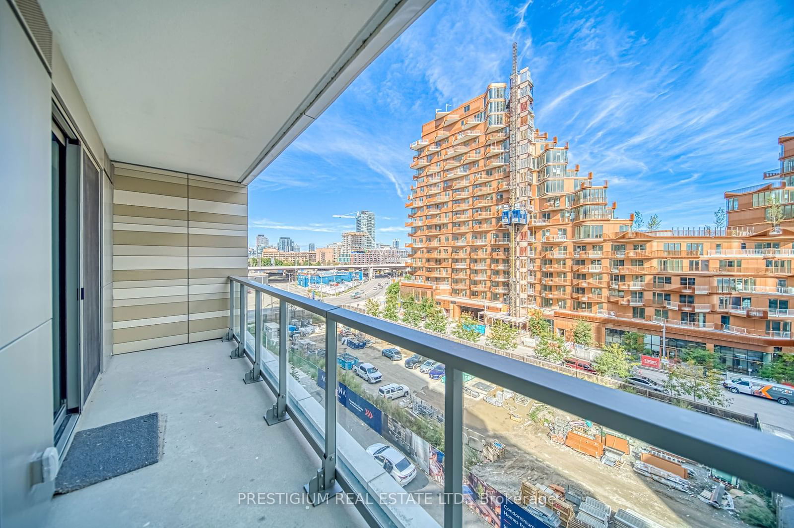 118 Merchants' Wharf Ave, unit 520 for sale