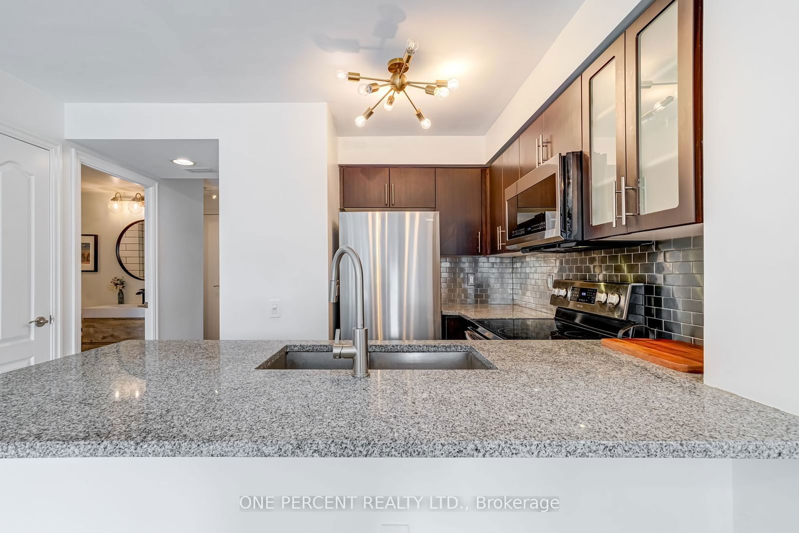 21 Hillcrest Ave, unit 1105 for sale