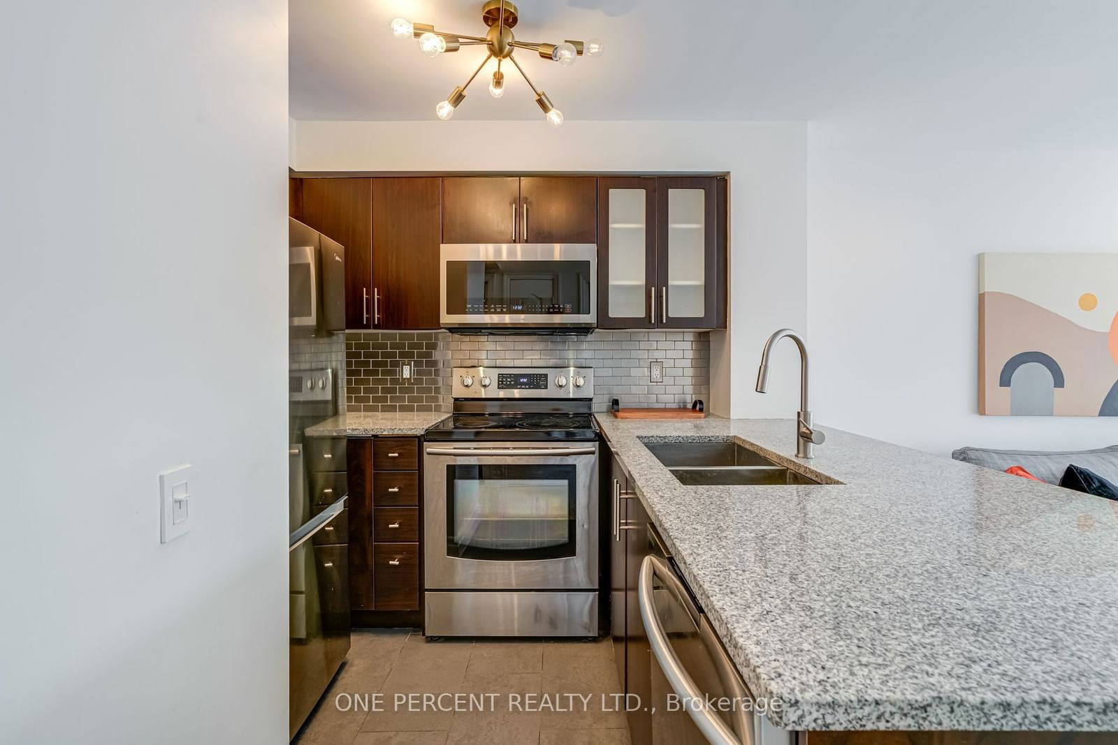 21 Hillcrest Ave, unit 1105 for sale