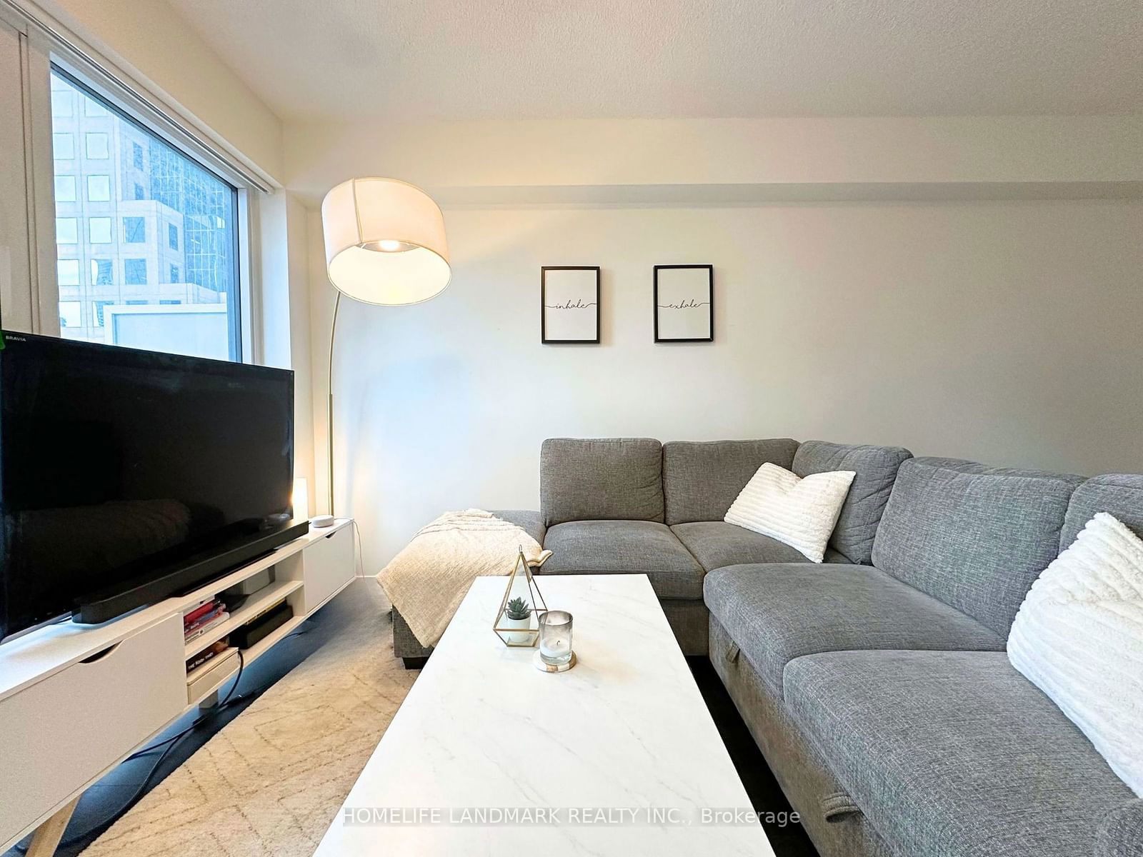 88 Harbour St, unit 1606 for rent