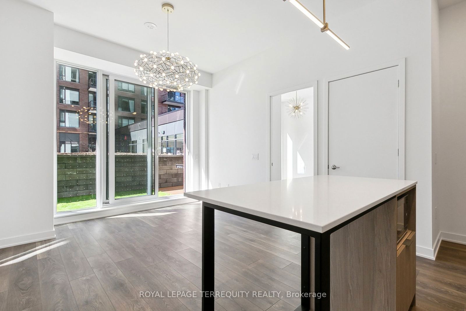 130 River St, unit 404 for sale