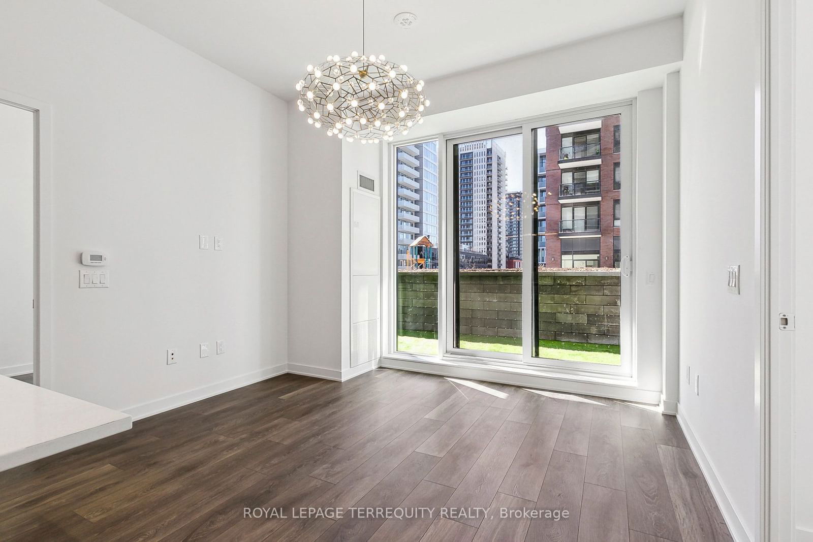 130 River St, unit 404 for sale