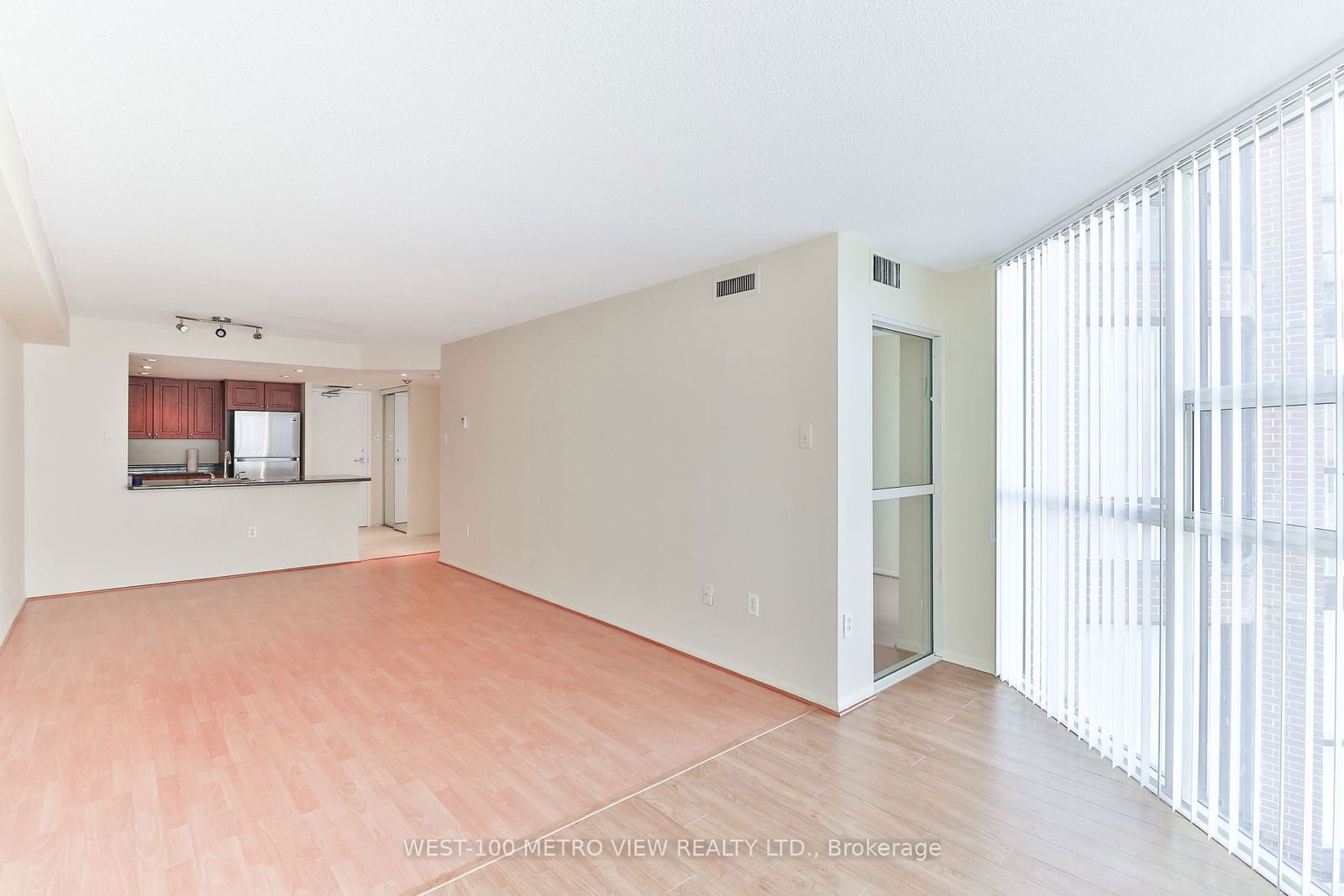 705 King St W, unit 814 for rent