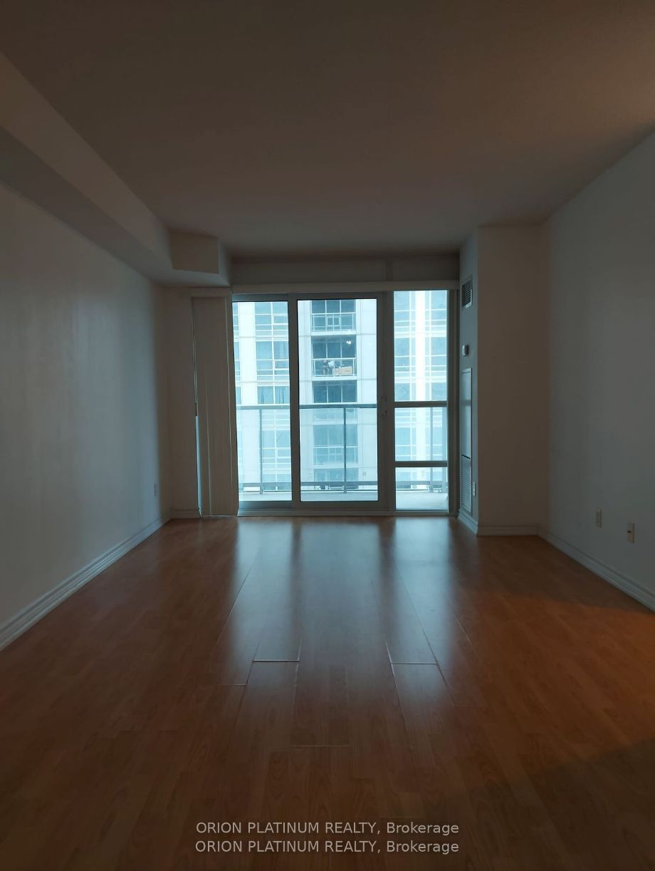 761 Bay St, unit 1401 for rent