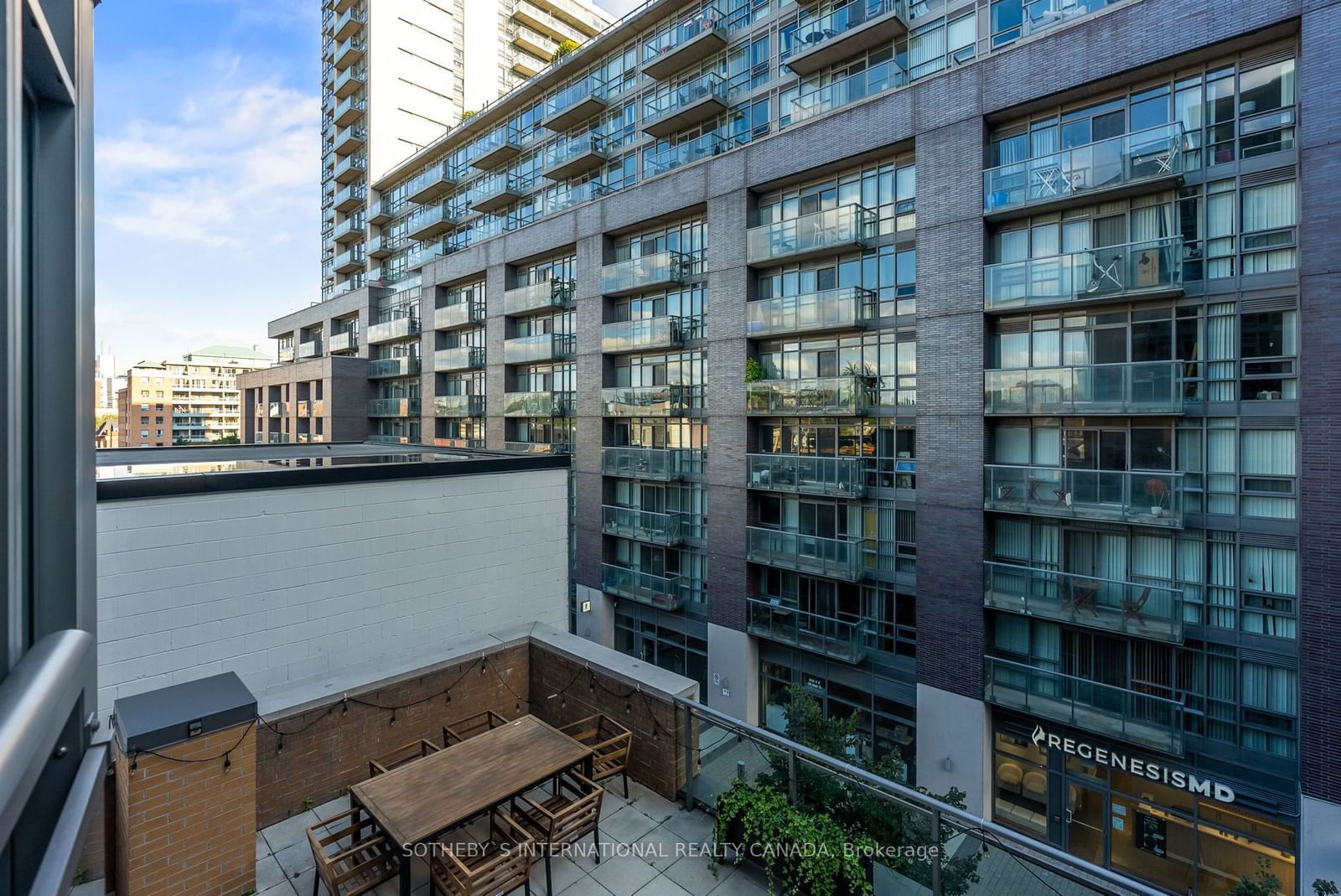 1169 Queen St W, unit 419 for sale