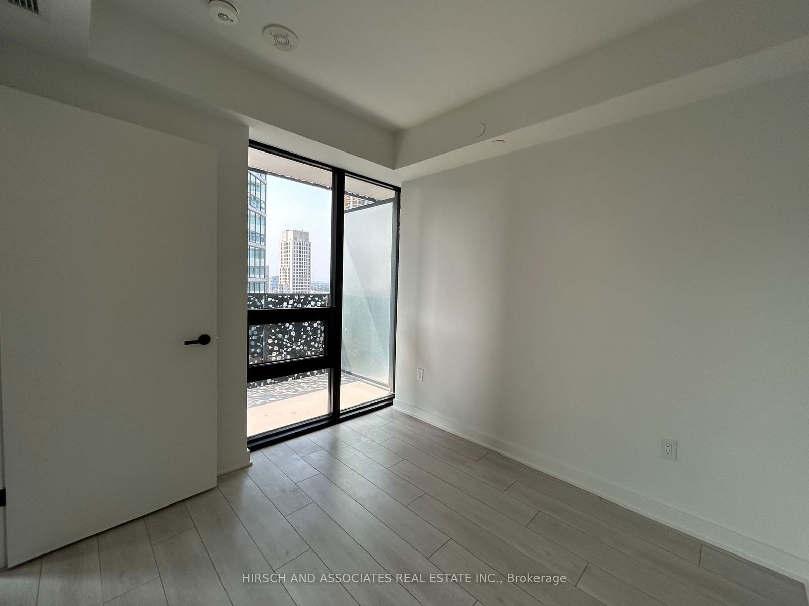 55 Charles St E, unit 3809 for rent