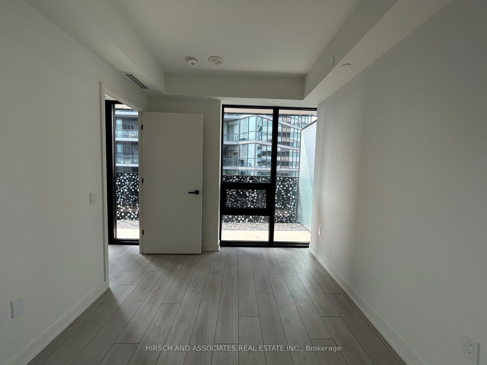 55 Charles St E, unit 3809 for rent