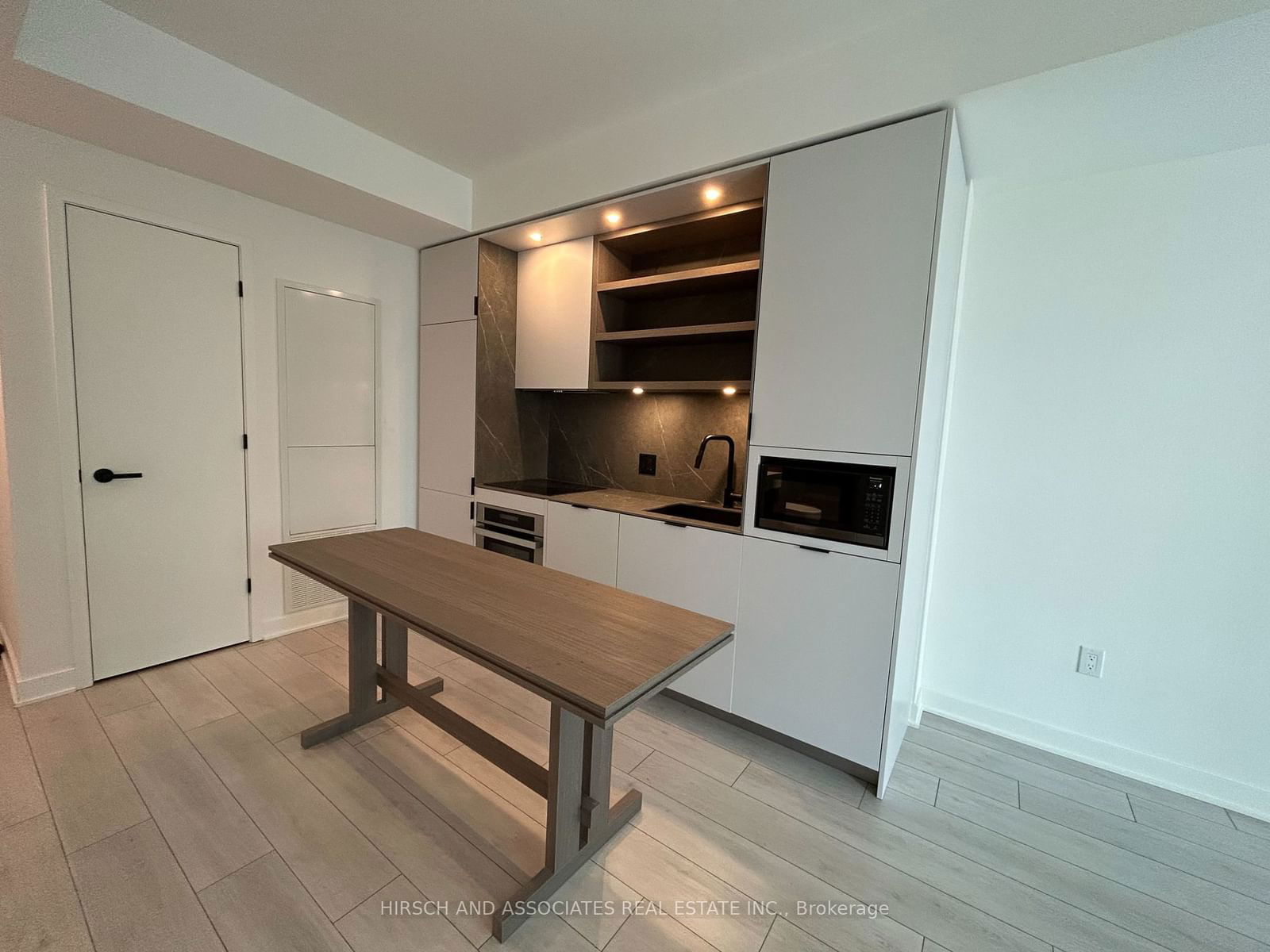 55 Charles St E, unit 3809 for rent