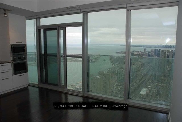 14 York St, unit 5505 for rent