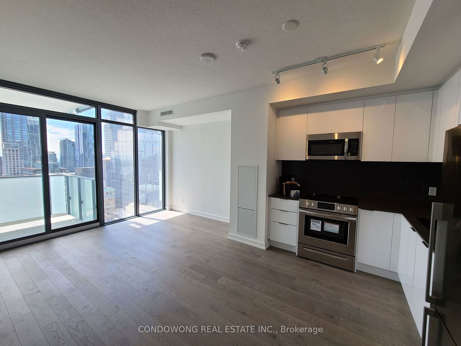 25 Richmond St E, unit 2909 for rent