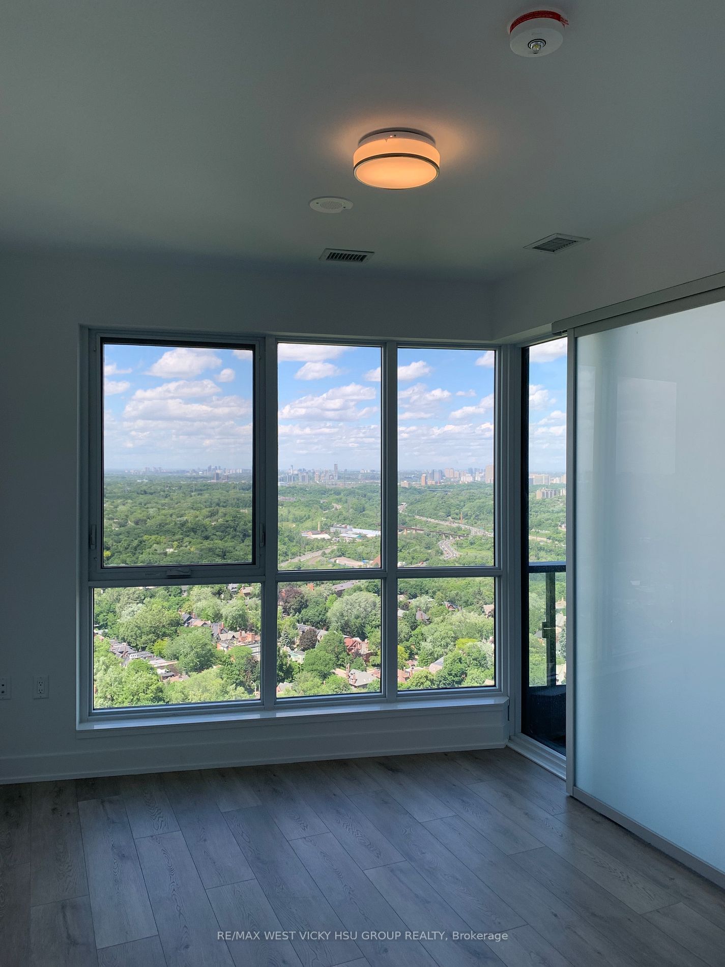 585 Bloor St E, unit 3624 for sale