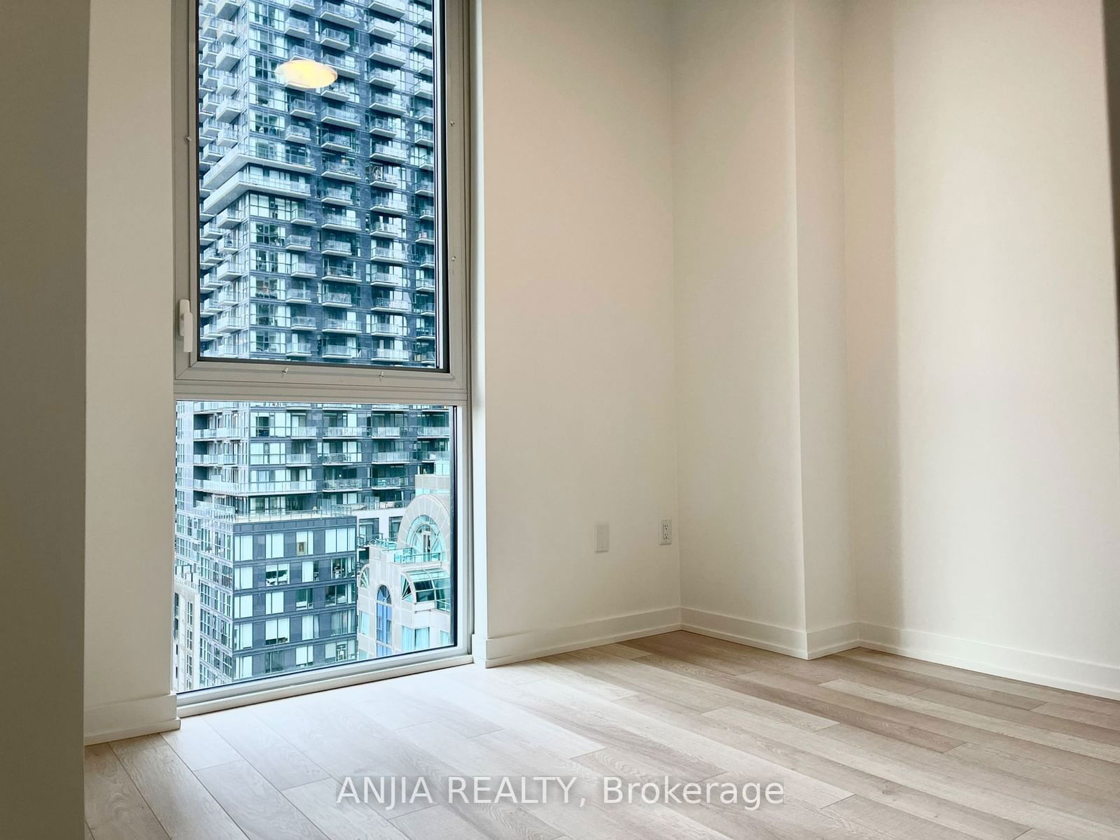 357 King St W, unit 1603 for rent