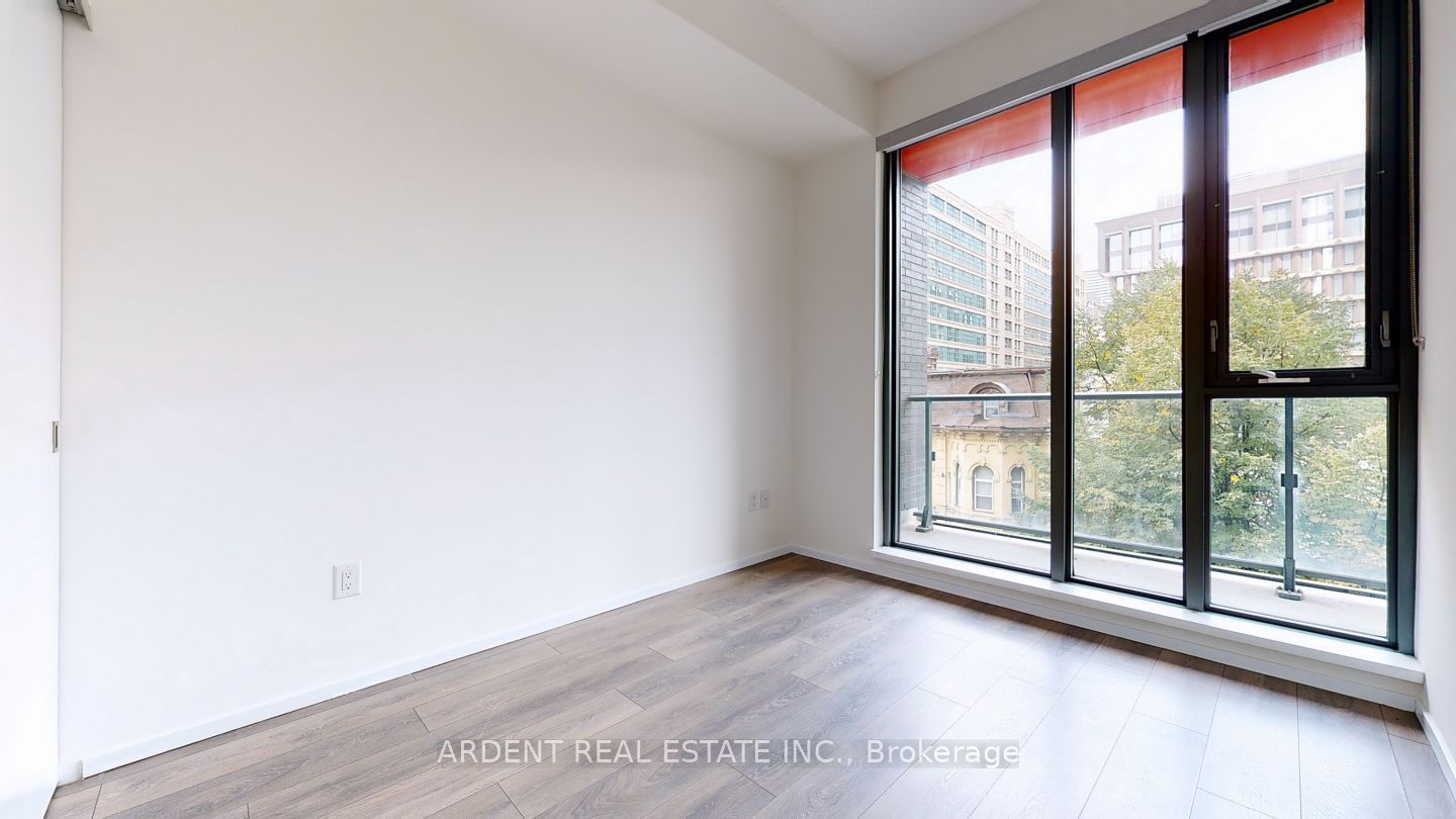 159 Dundas St E, unit 414 for rent