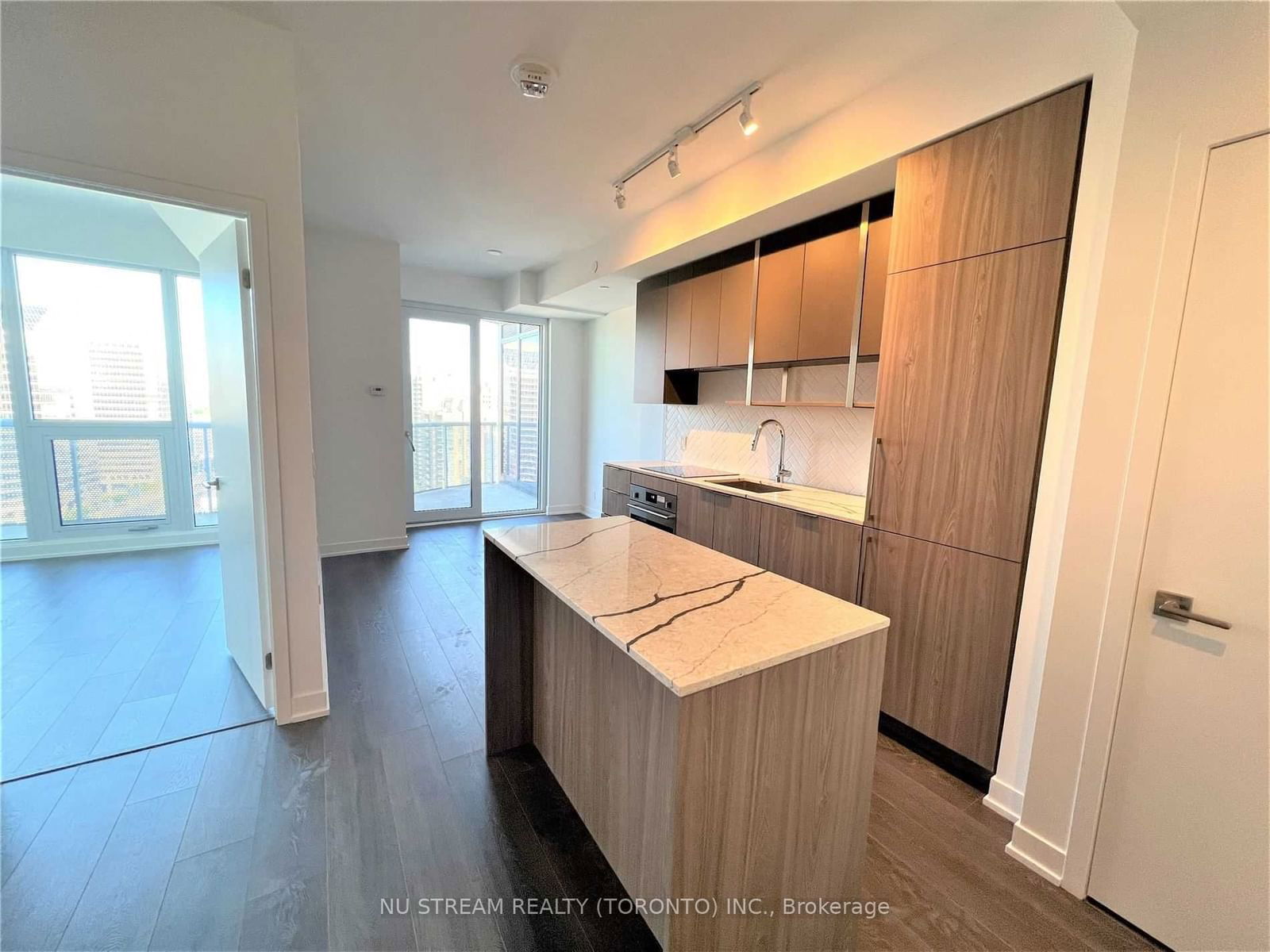 15 Holmes Ave, unit 2107 for sale