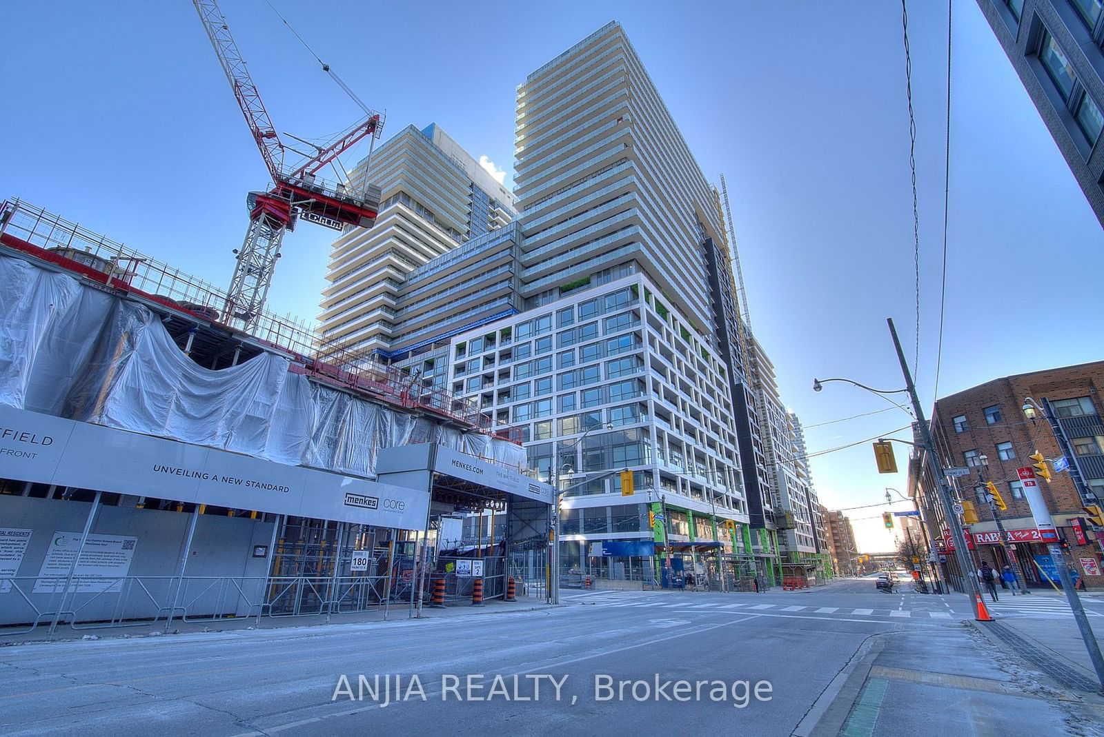 70 Princess St, unit 1528 for rent