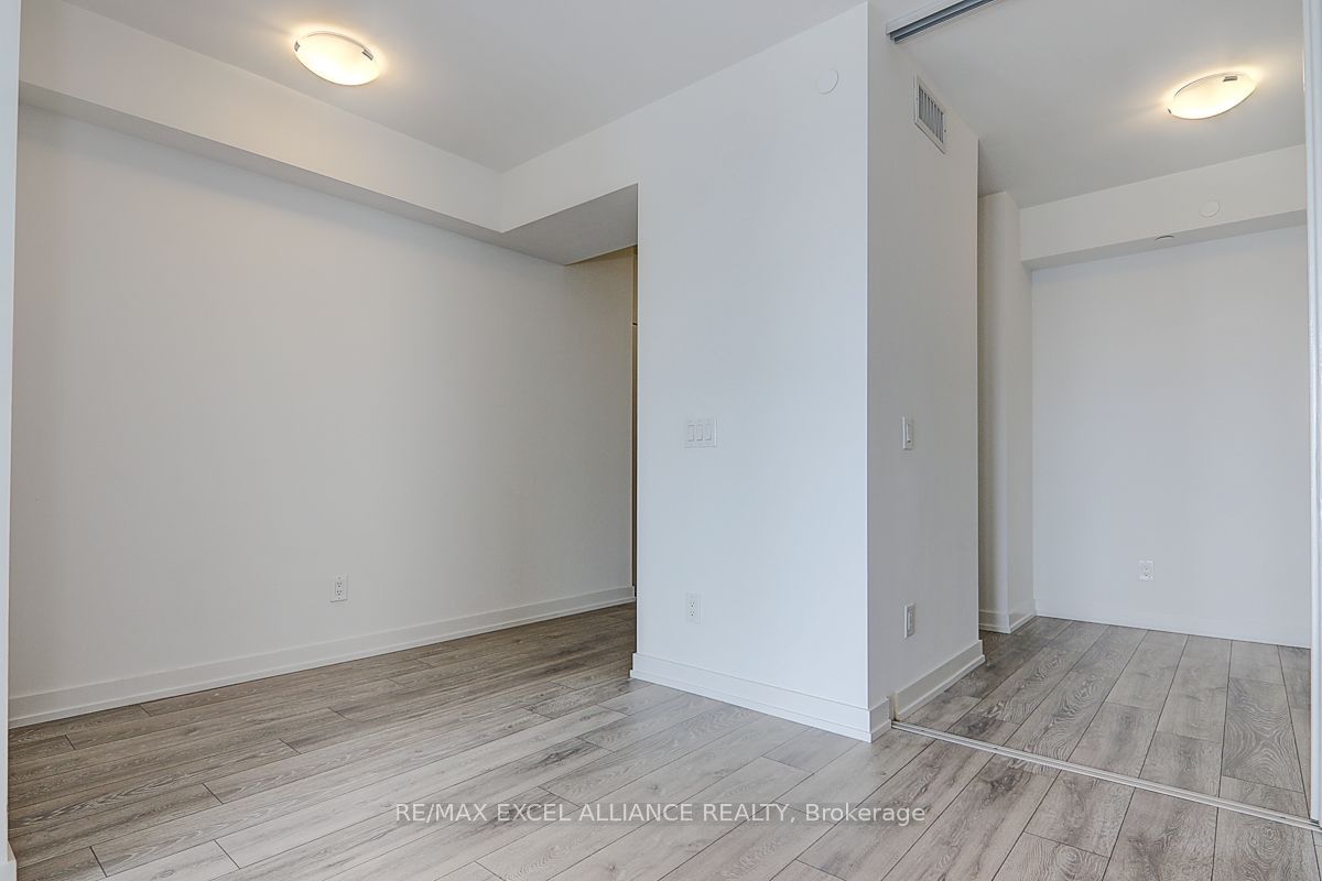 159 Wellesley St E, unit 1906 for rent