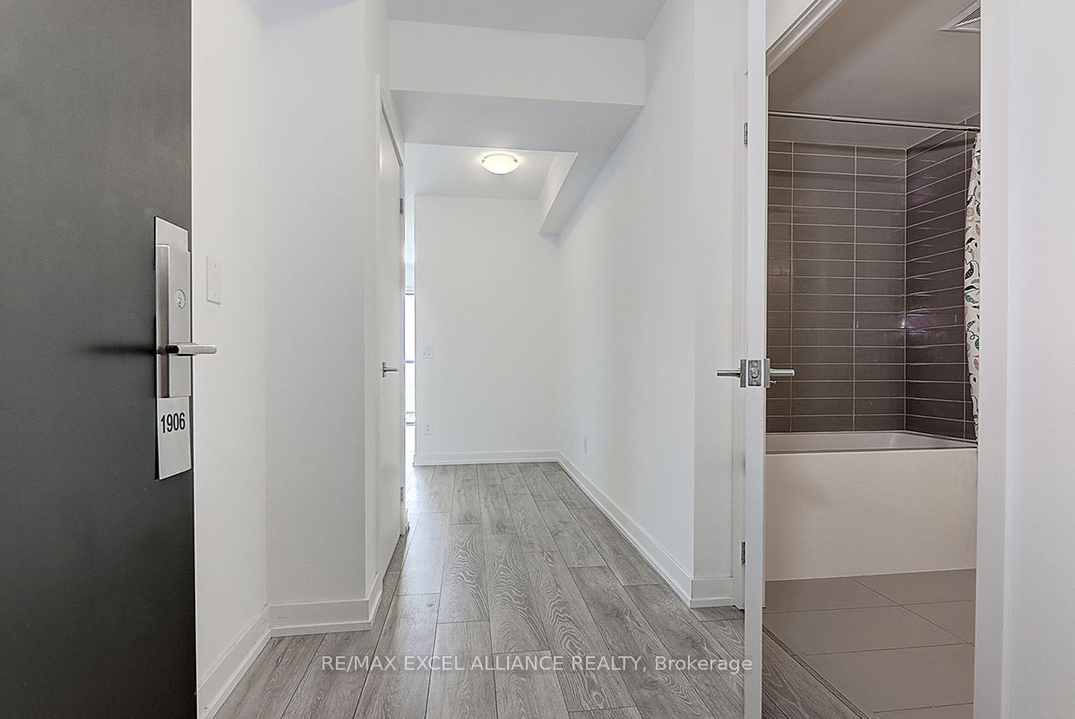 159 Wellesley St E, unit 1906 for rent