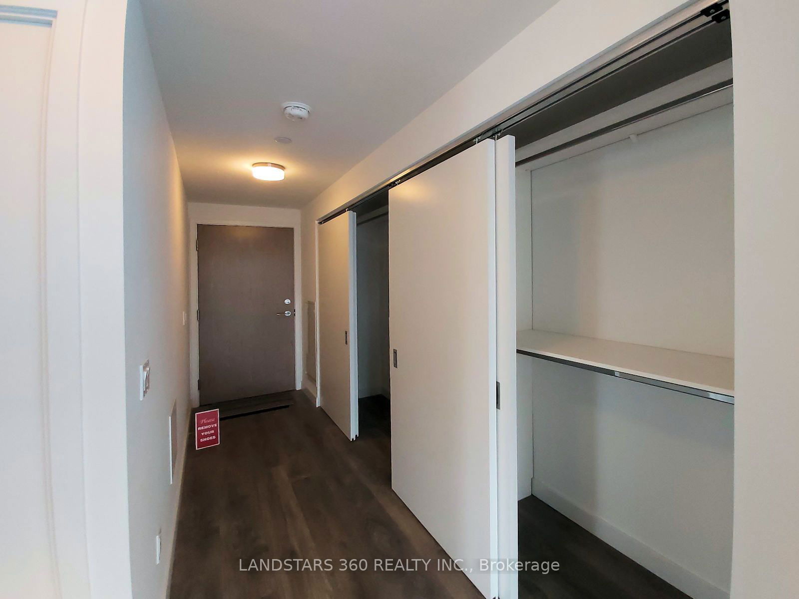 215 Queen St W, unit 2011 for rent