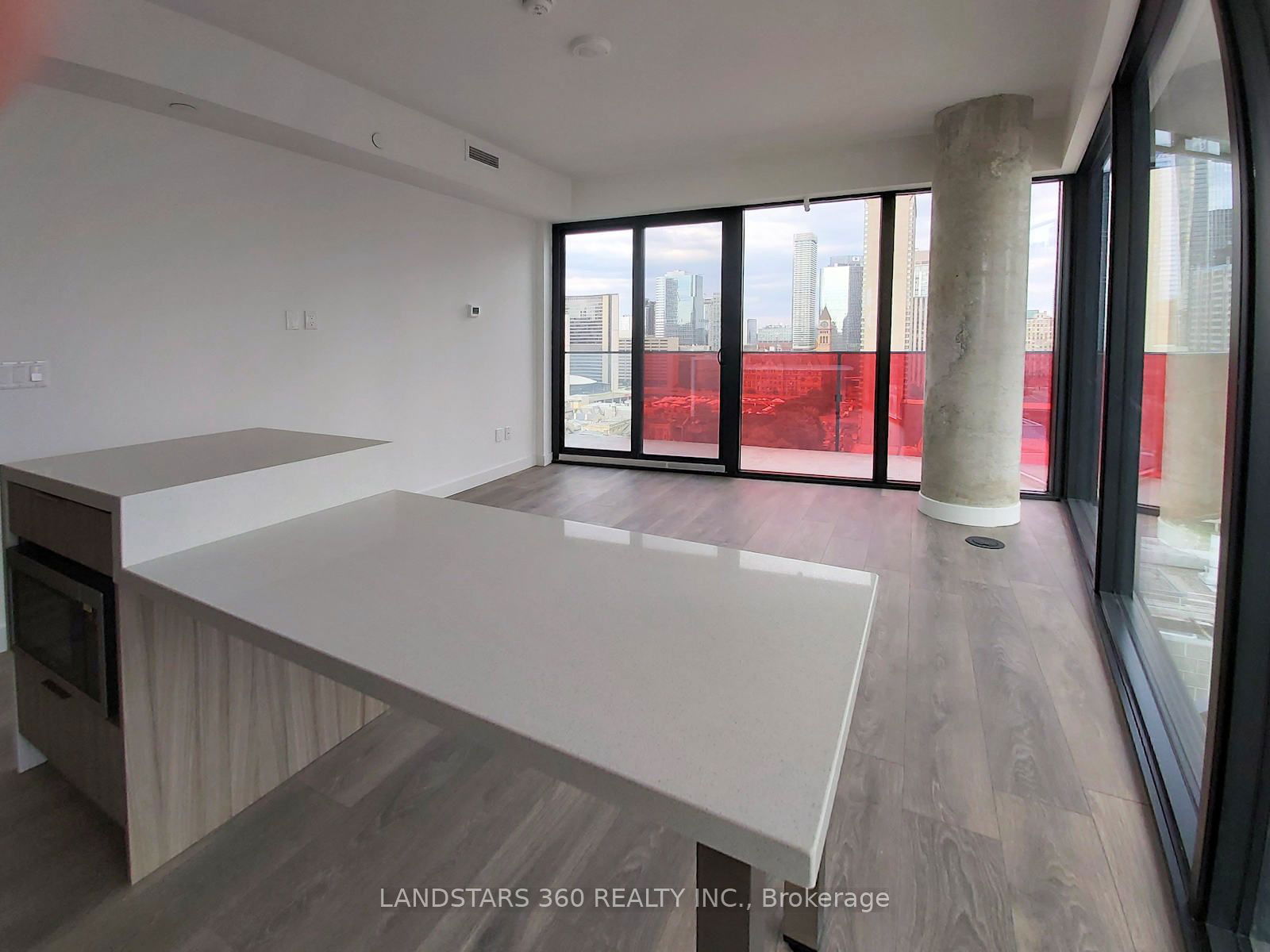 215 Queen St W, unit 2011 for rent