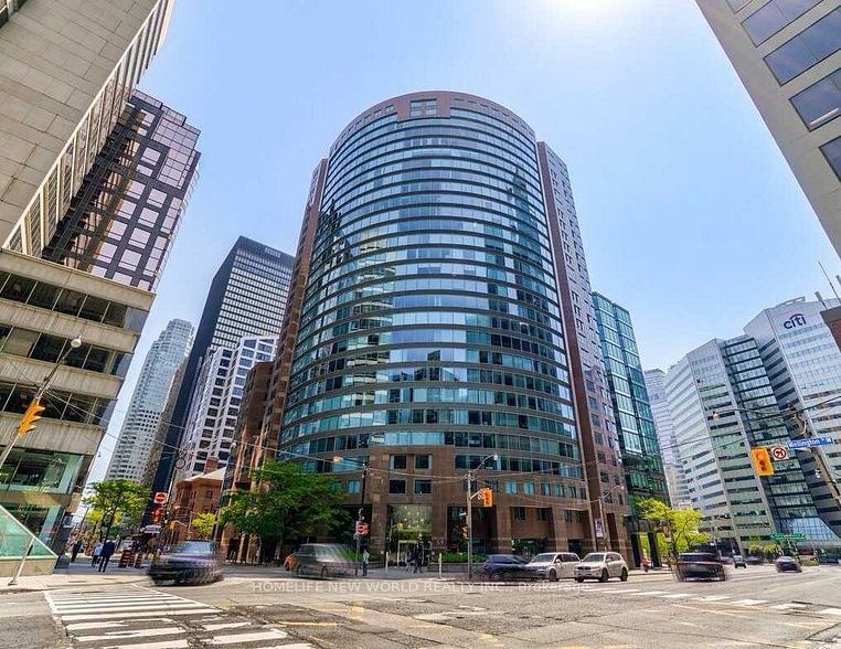 33 University Ave, unit 1901 for sale