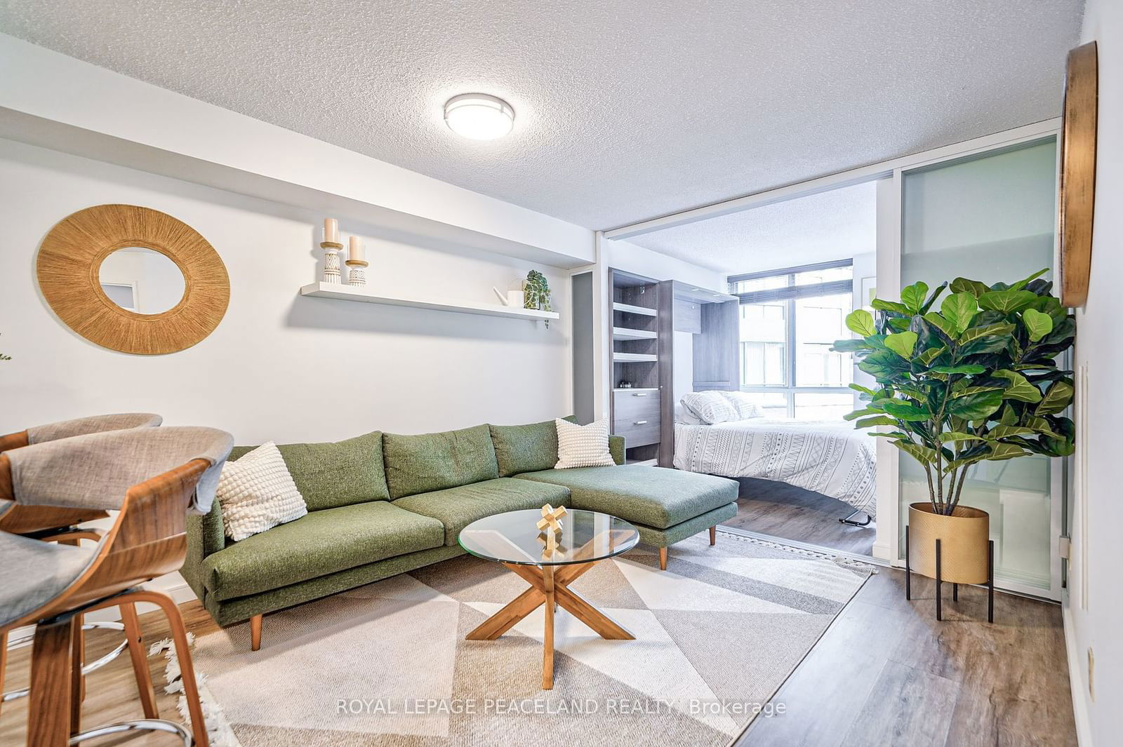 801 King St W, unit 203 for sale