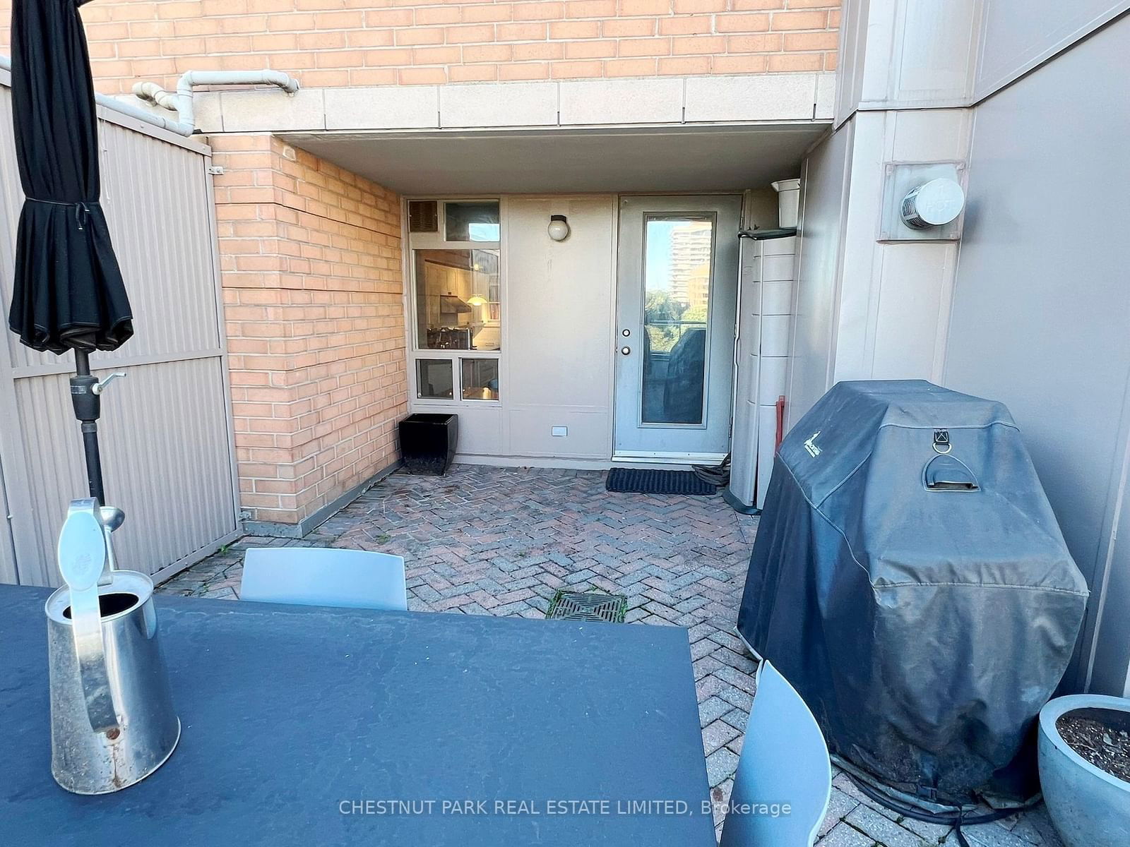 5 Rosehill Ave, unit 819 for sale