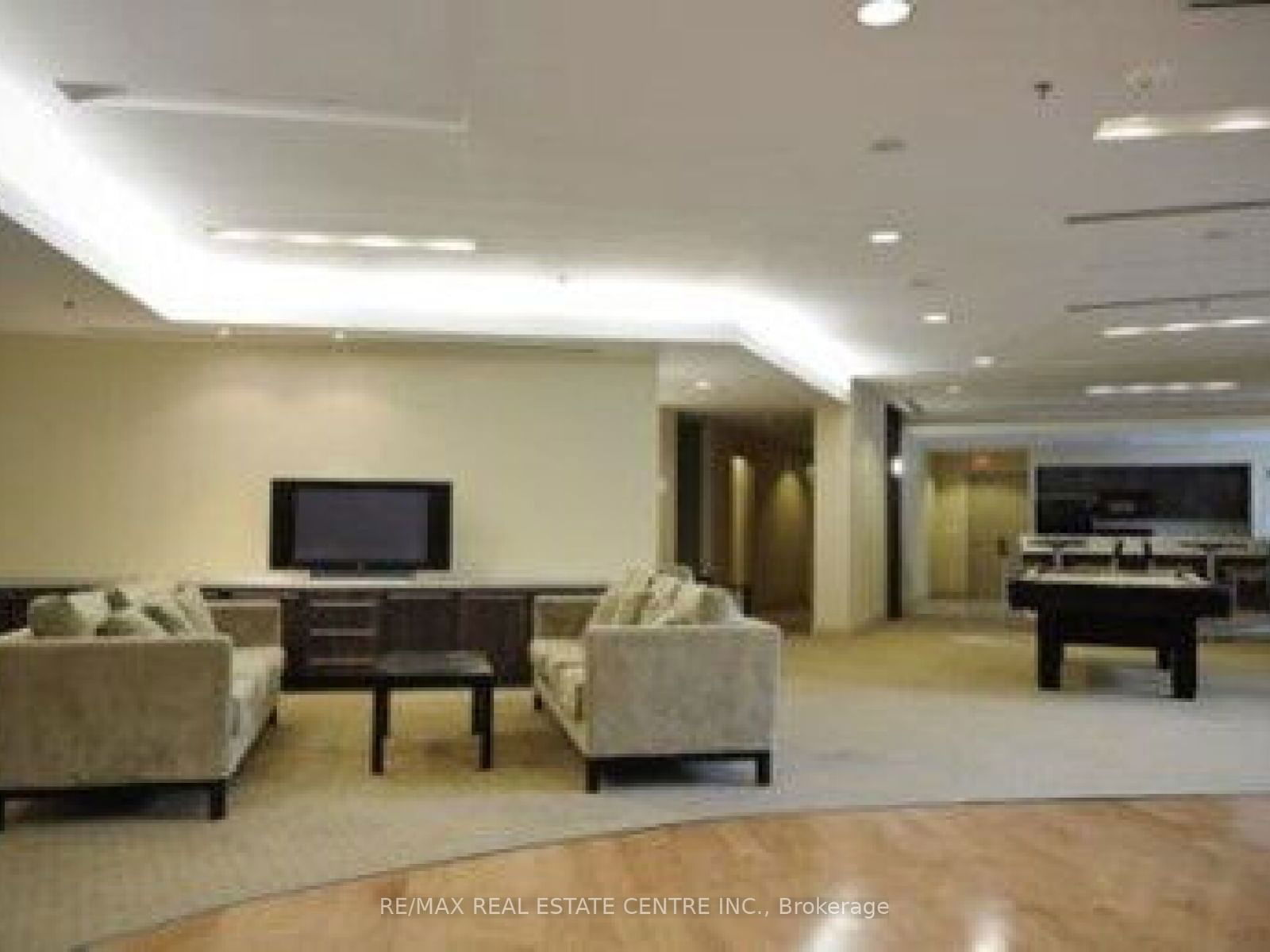 12 Yonge St, unit 2002 for rent