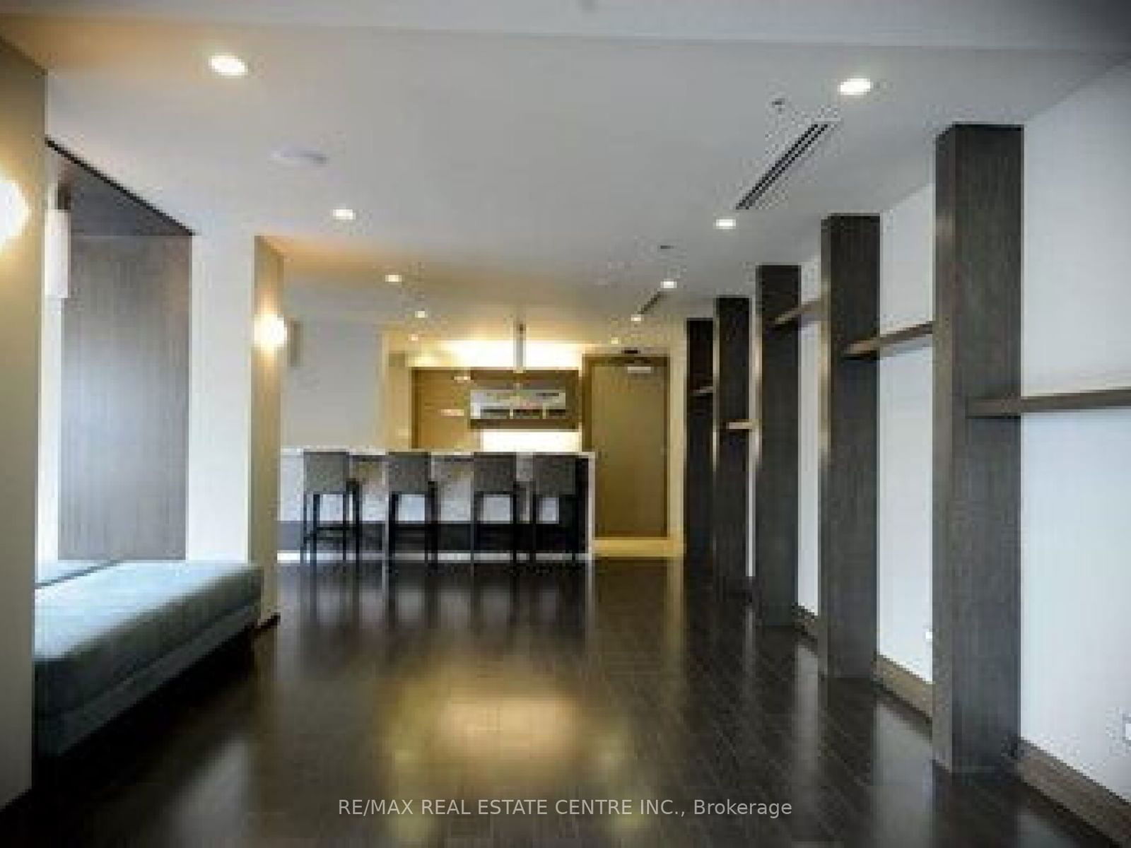 12 Yonge St, unit 2002 for rent