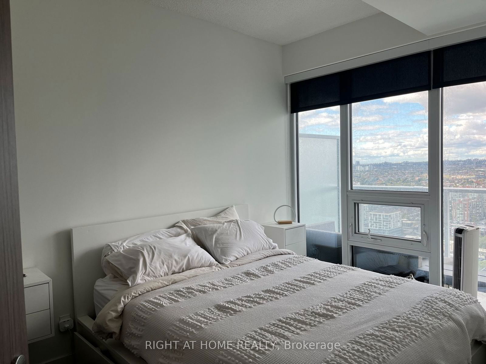 17 Bathurst St, unit 4508 for rent