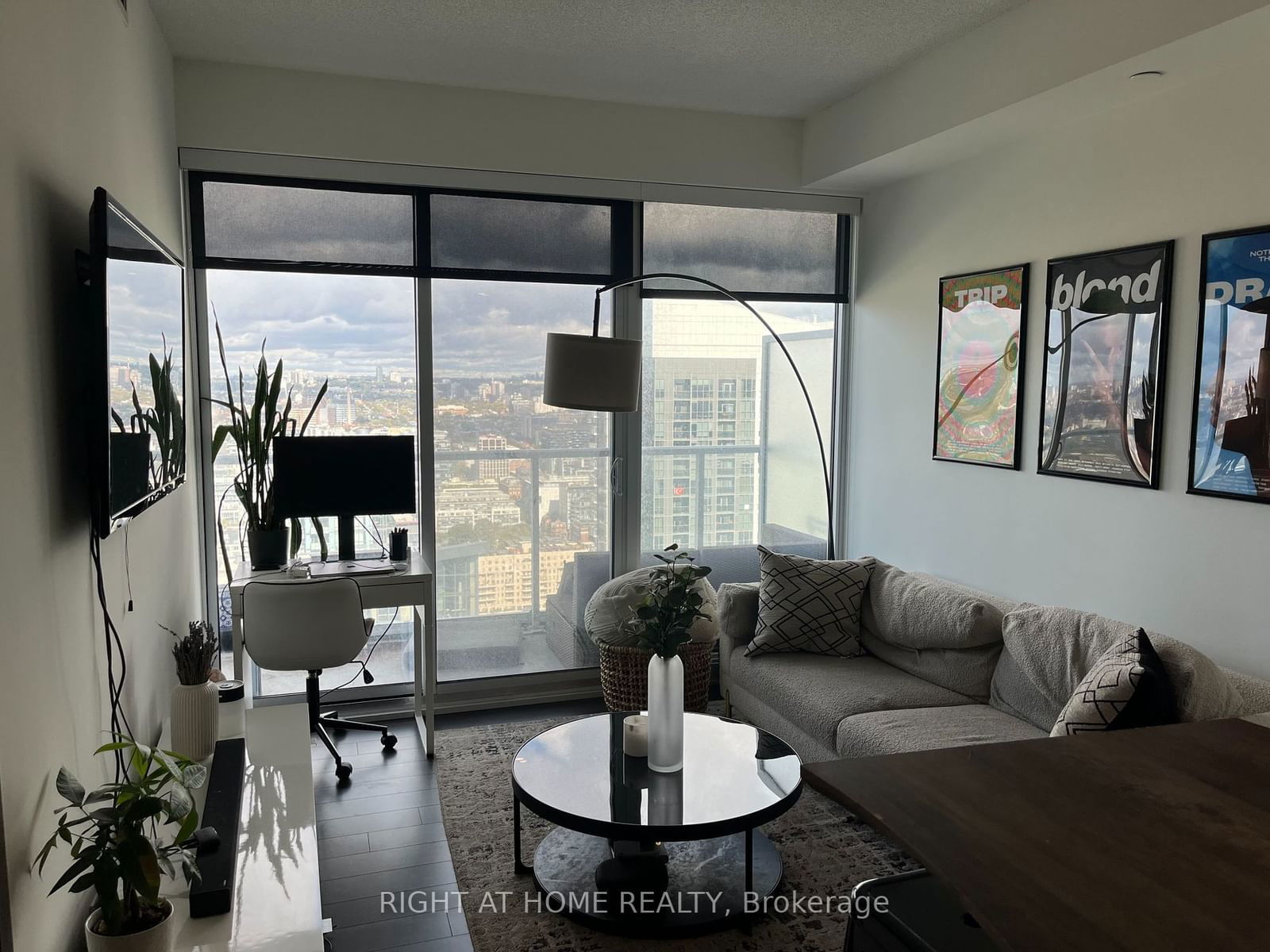 17 Bathurst St, unit 4508 for rent