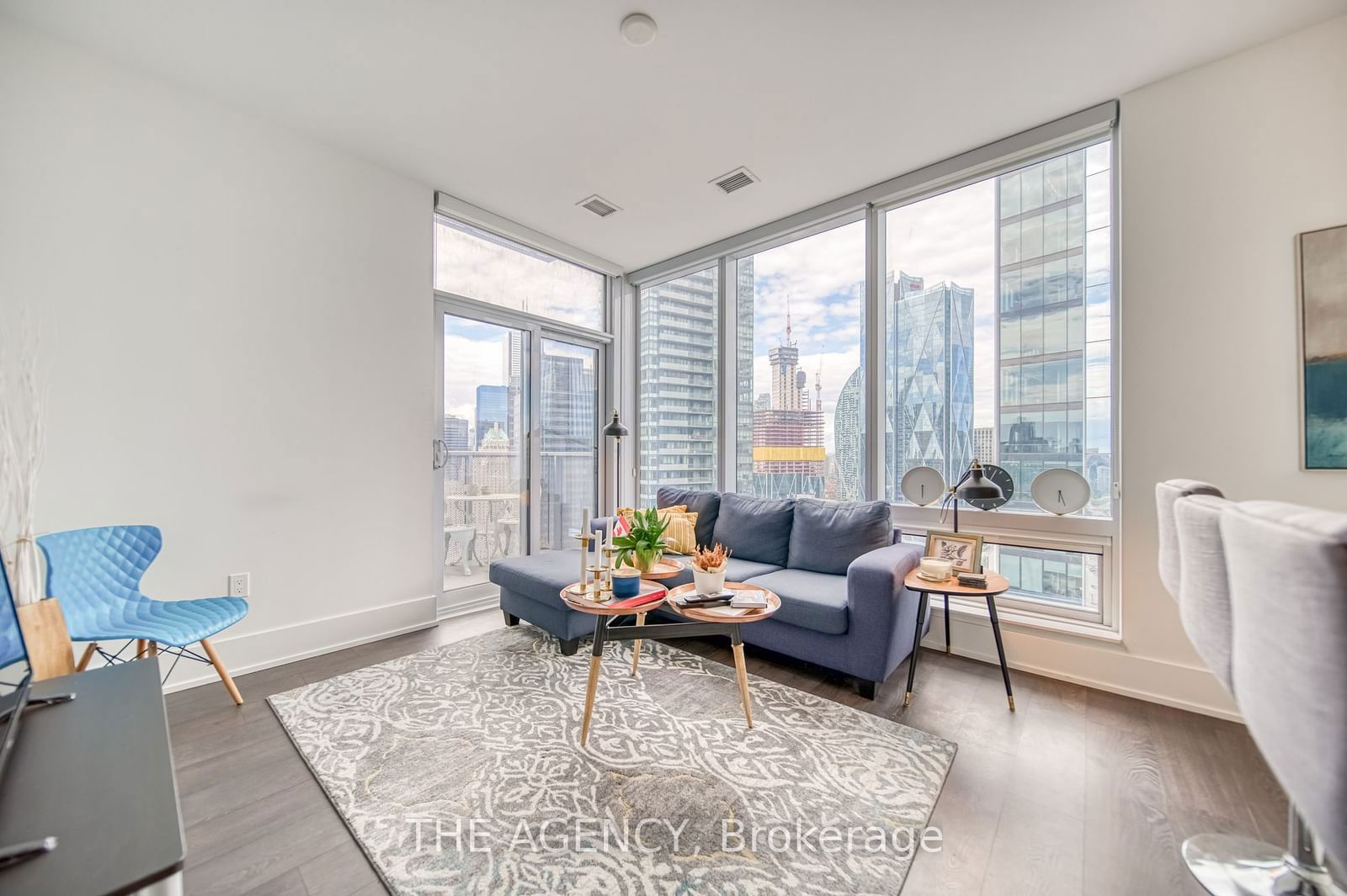 10 York St, unit 3303 for sale