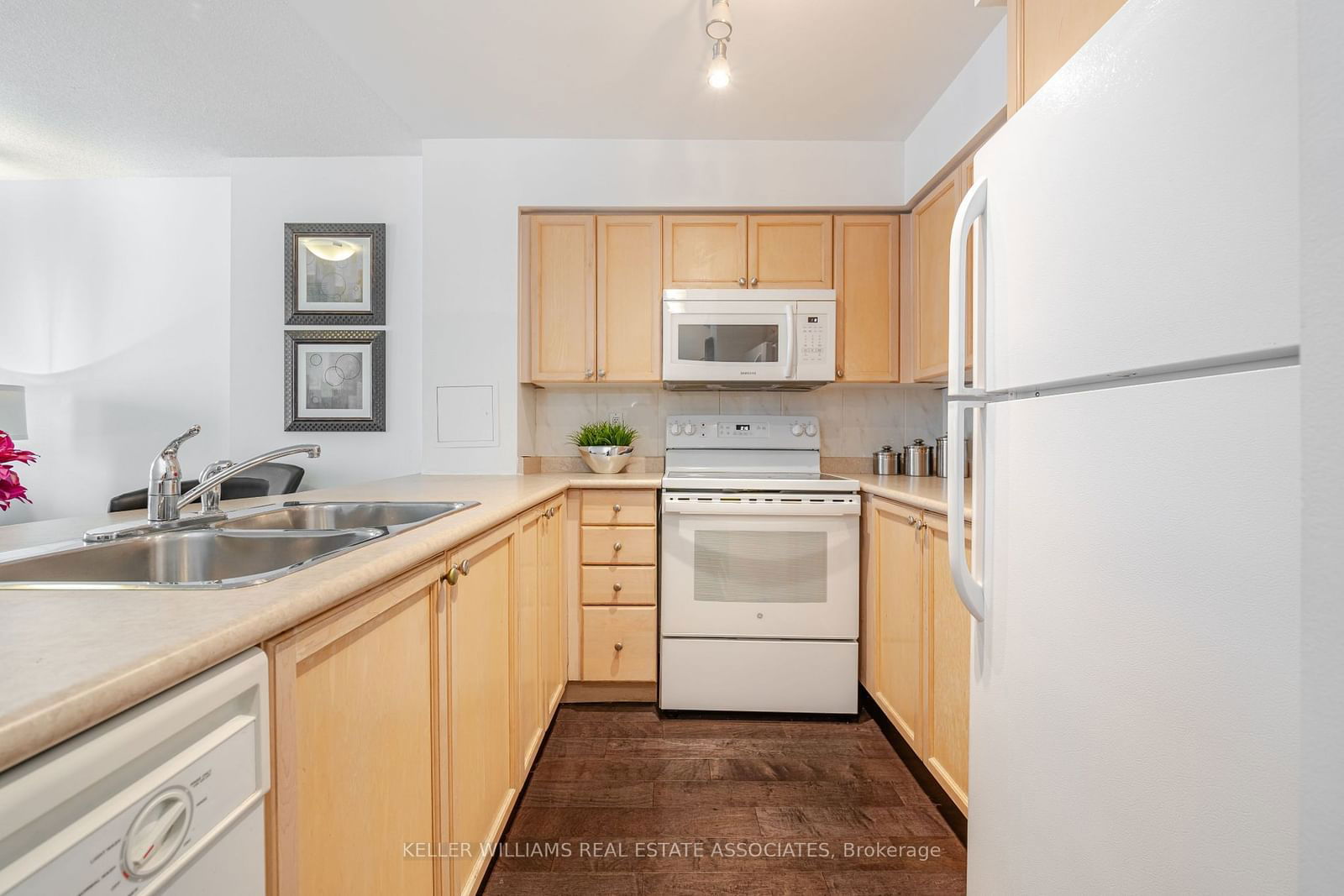 388 Bloor St E, unit 1507 for rent