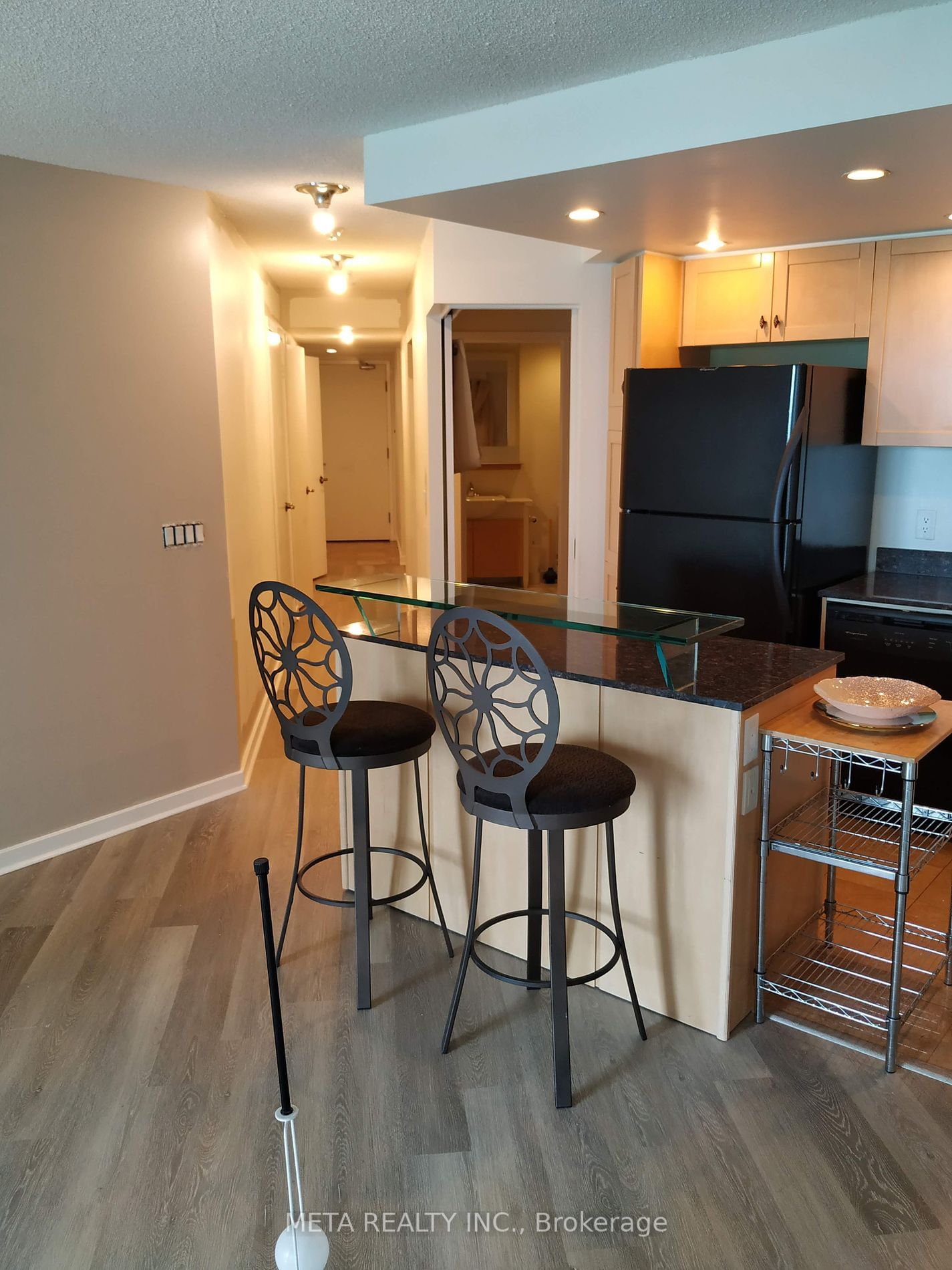 208 Queens Quay W, unit 803 for rent