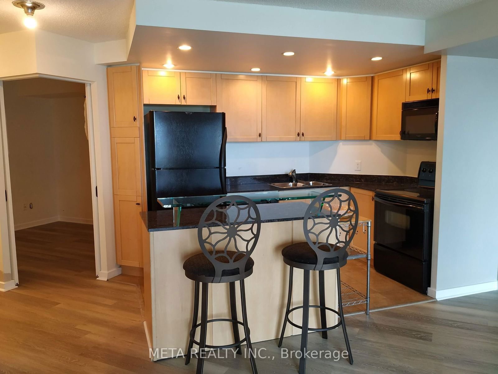 208 Queens Quay W, unit 803 for rent