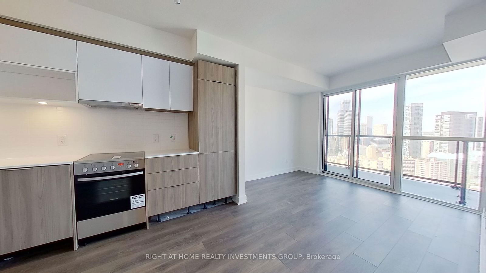 159 Wellesley St E, unit 3209 for rent