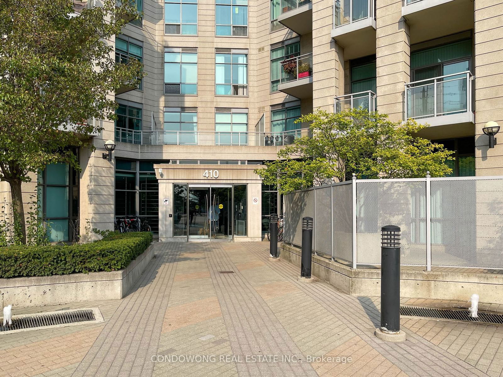 410 Queens Quay W, unit 907 for rent