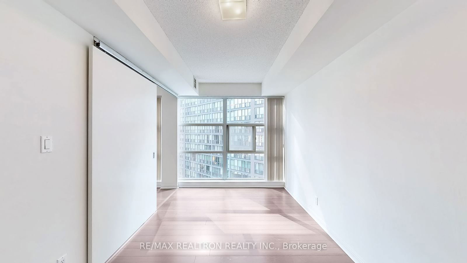 11 St Joseph St, unit 1503 for sale