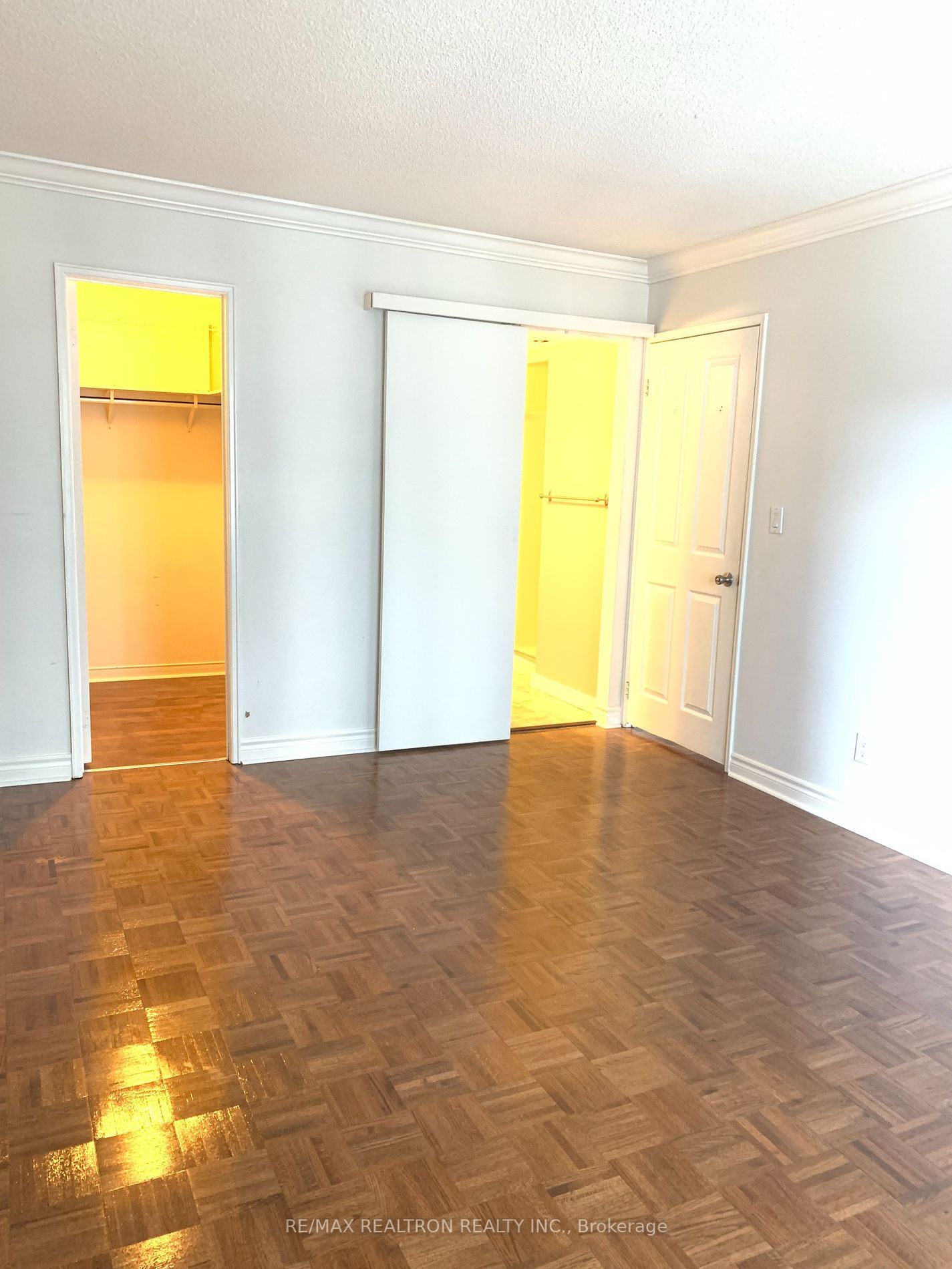 38 Hollywood Ave, unit 108 for rent