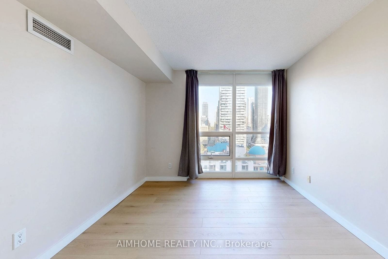 763 Bay St, unit 2712 for sale