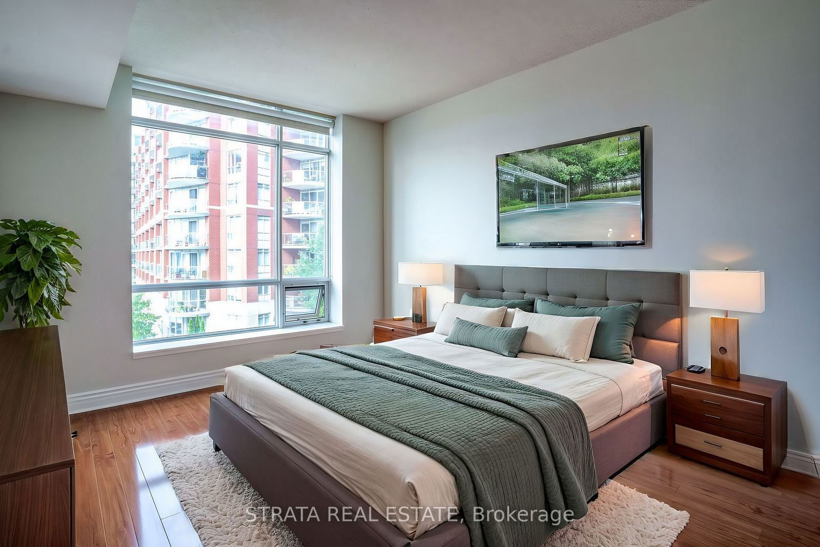 500 Queens Quay W, unit 402W for rent